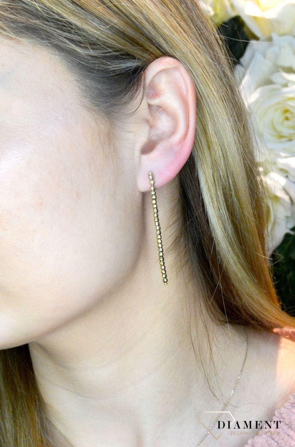 Kolczyki pozłacane  Diamentowane kulki  925 DIAMENT DIA-KLC-8240-925. Srebrne kolczyki z próby 925 w pozłoceniu żółtego złota. Wiszące kolczyki idealne na prezent dla każdej kobiety..jpg