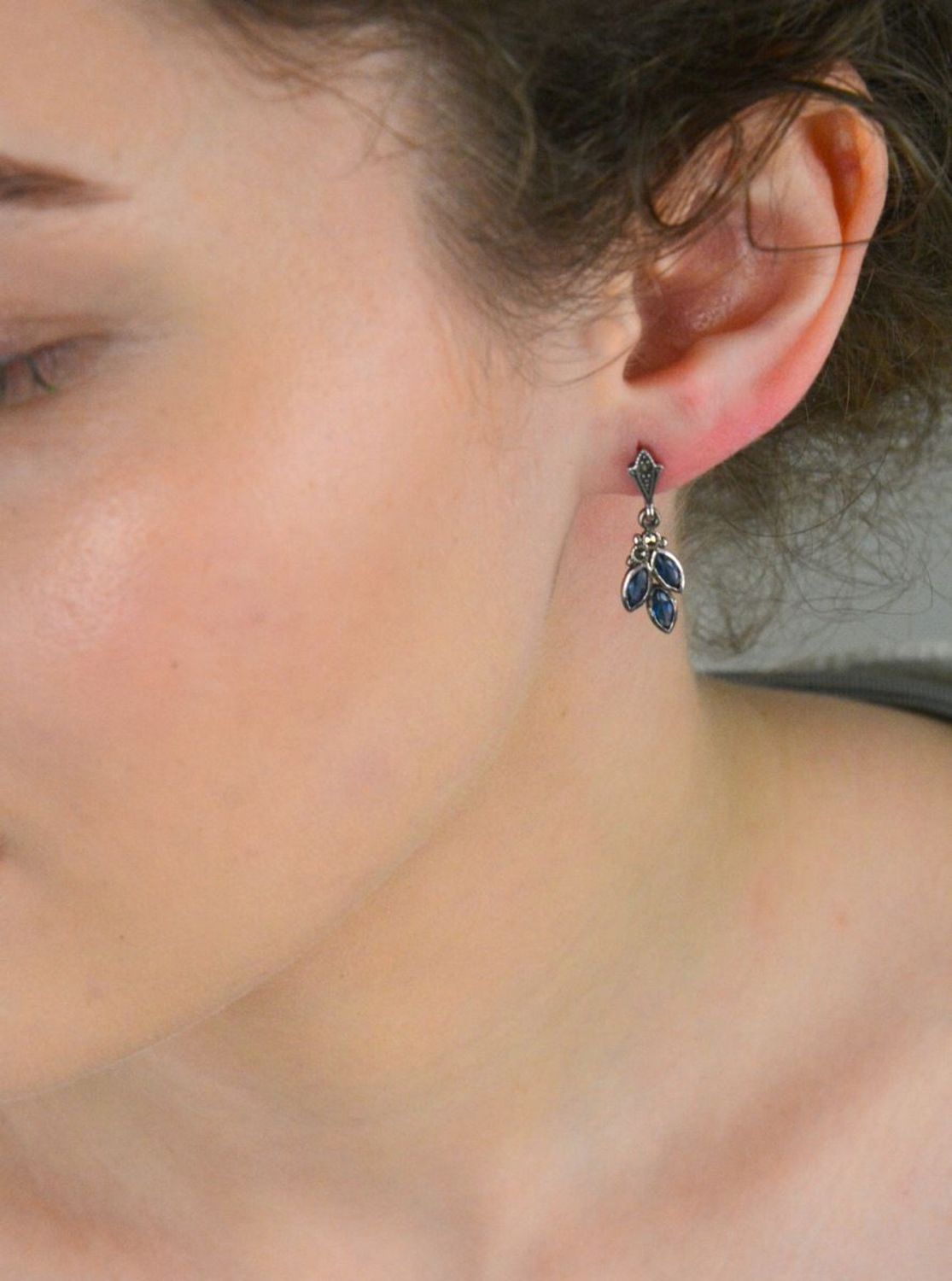 Kolczyki srebrne z markazytami i niebieskimi cyrkoniami DIA-KLC-8251-925.jpg