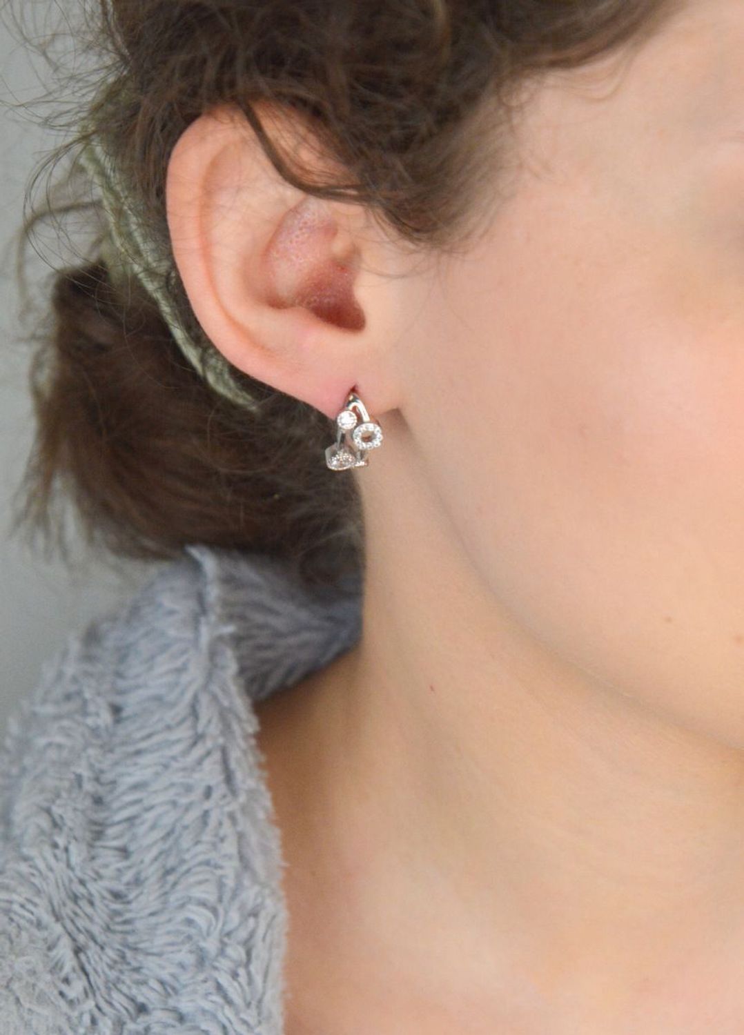 Kolczyki wiszące srebrne ozdobione cyrkonią DIA-KLC-8256-925.jpg