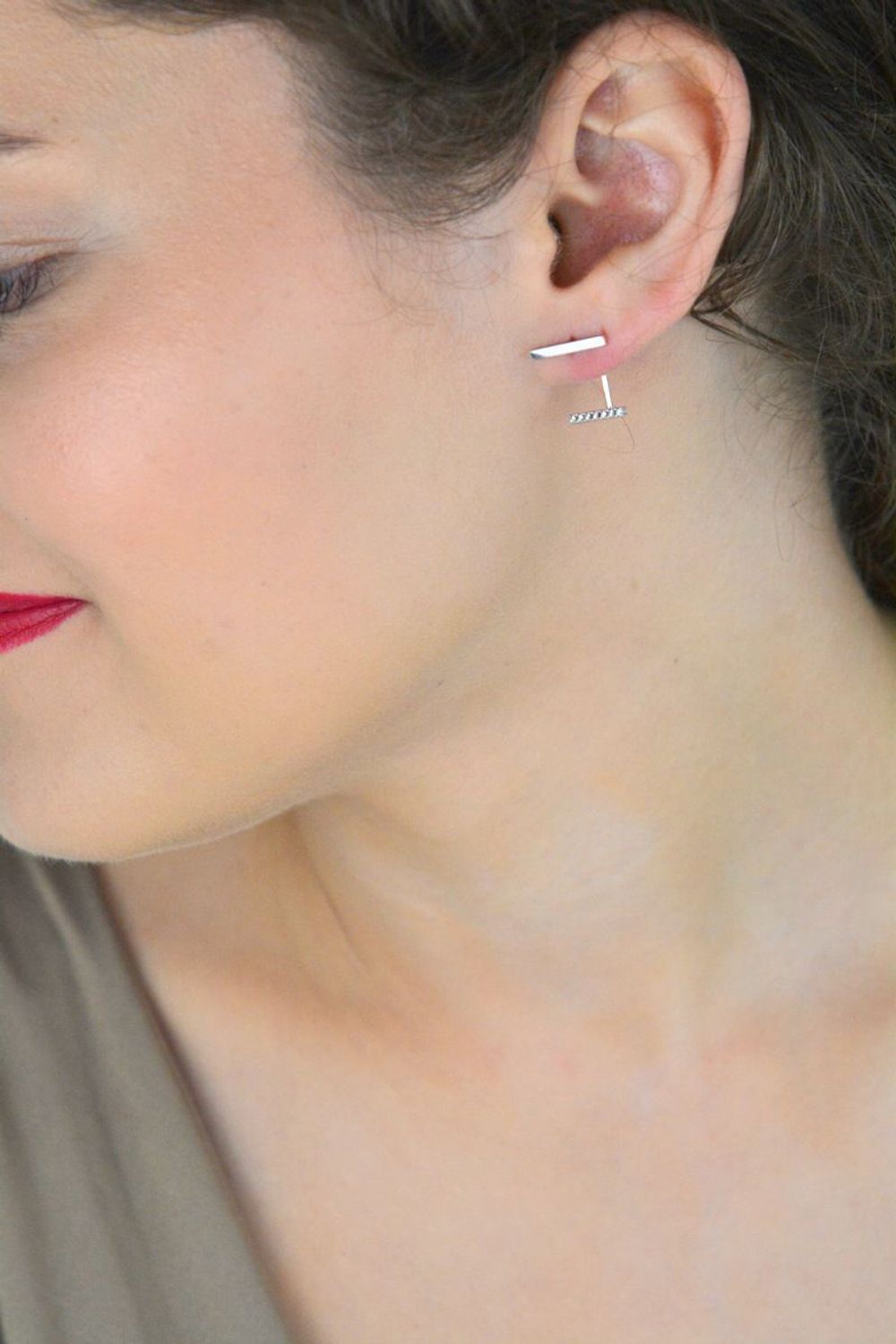 Srebrne kolczyki z cyrkoniami w nowoczesnym stylu DIA-KLC-8282-925 (2).jpg