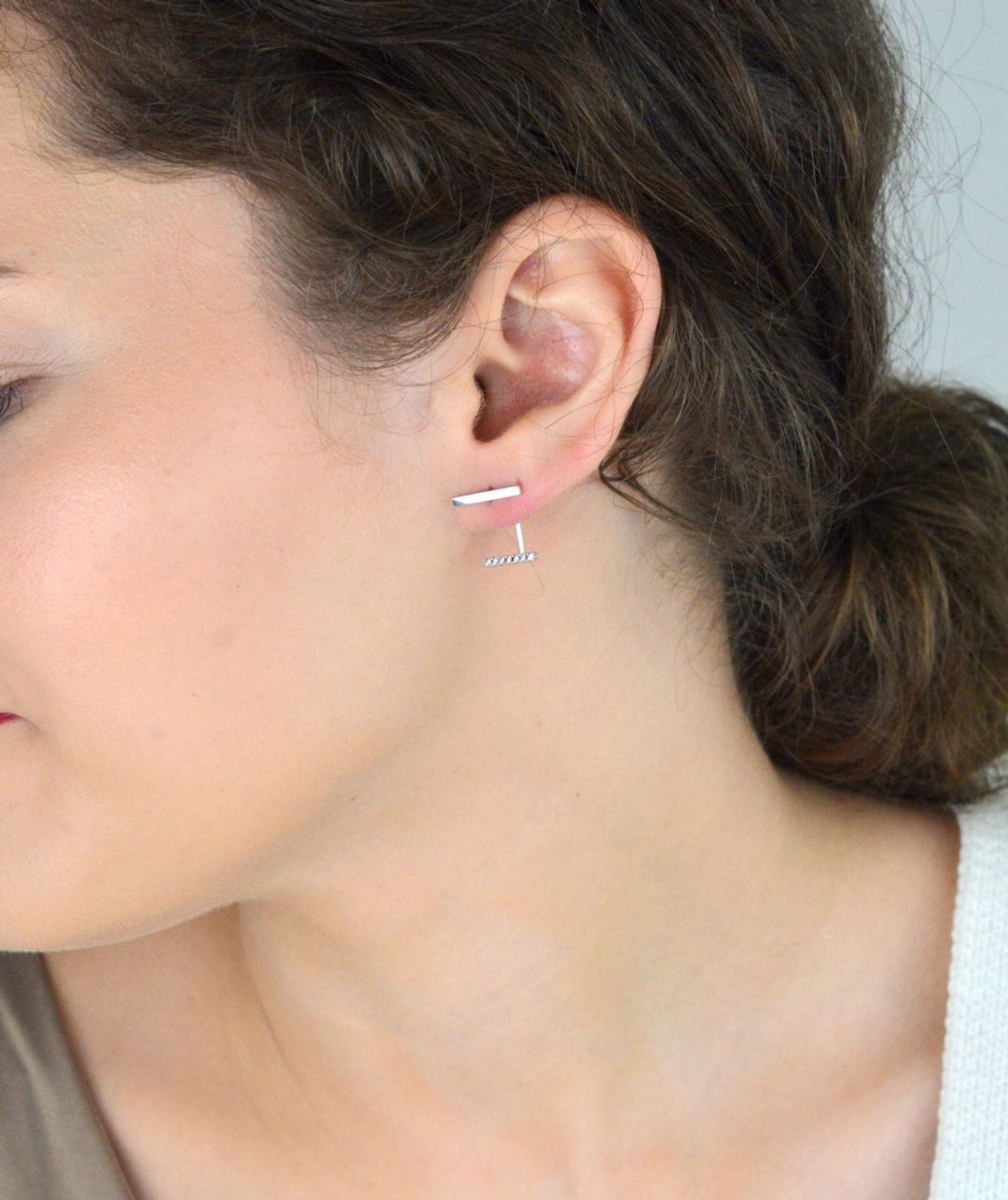 Srebrne kolczyki z cyrkoniami w nowoczesnym stylu DIA-KLC-8282-925 (2).jpg