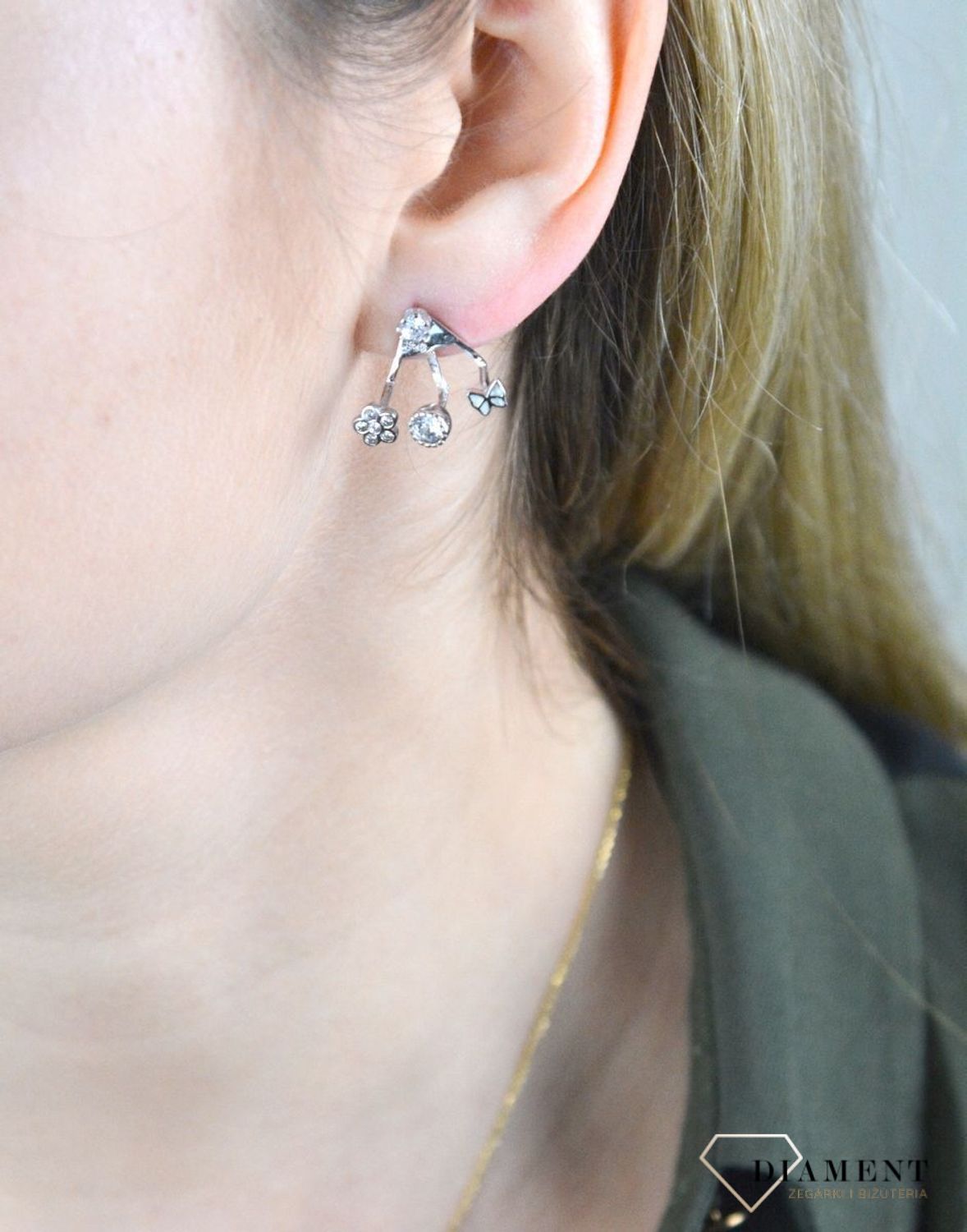 Kolczyki  srebrne rodowane z motylkiem oraz kwiatkiem DIA-KLC-8288-925.jpg