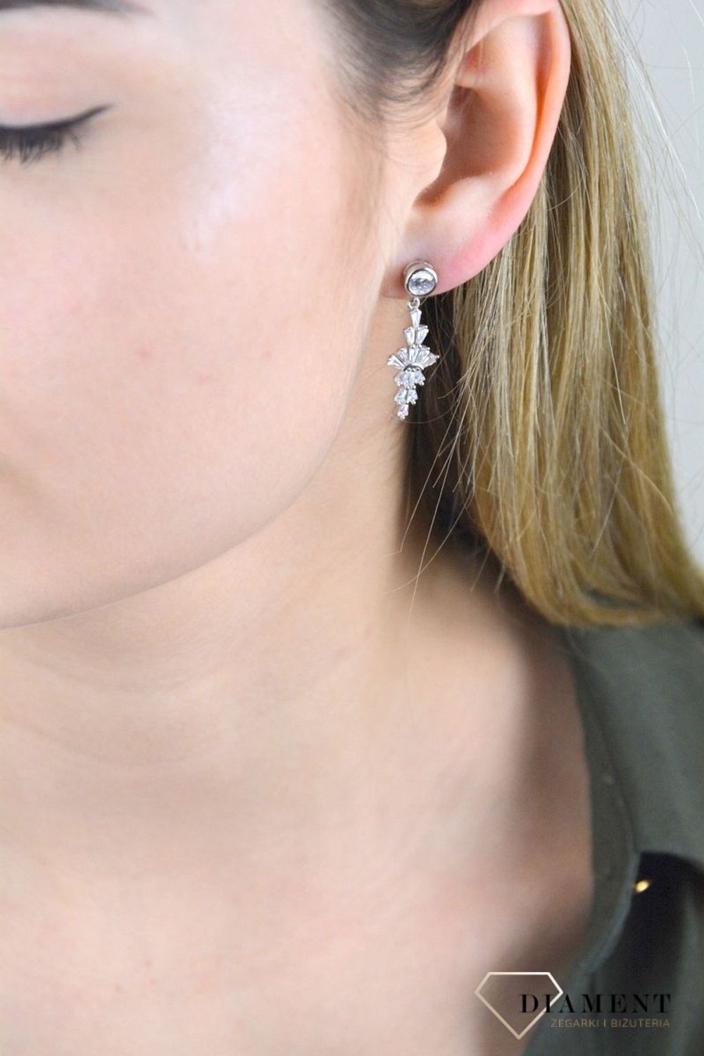 Kolczyki srebrne wiszące cyrkonie DIA-KLC-8317-925.jpg