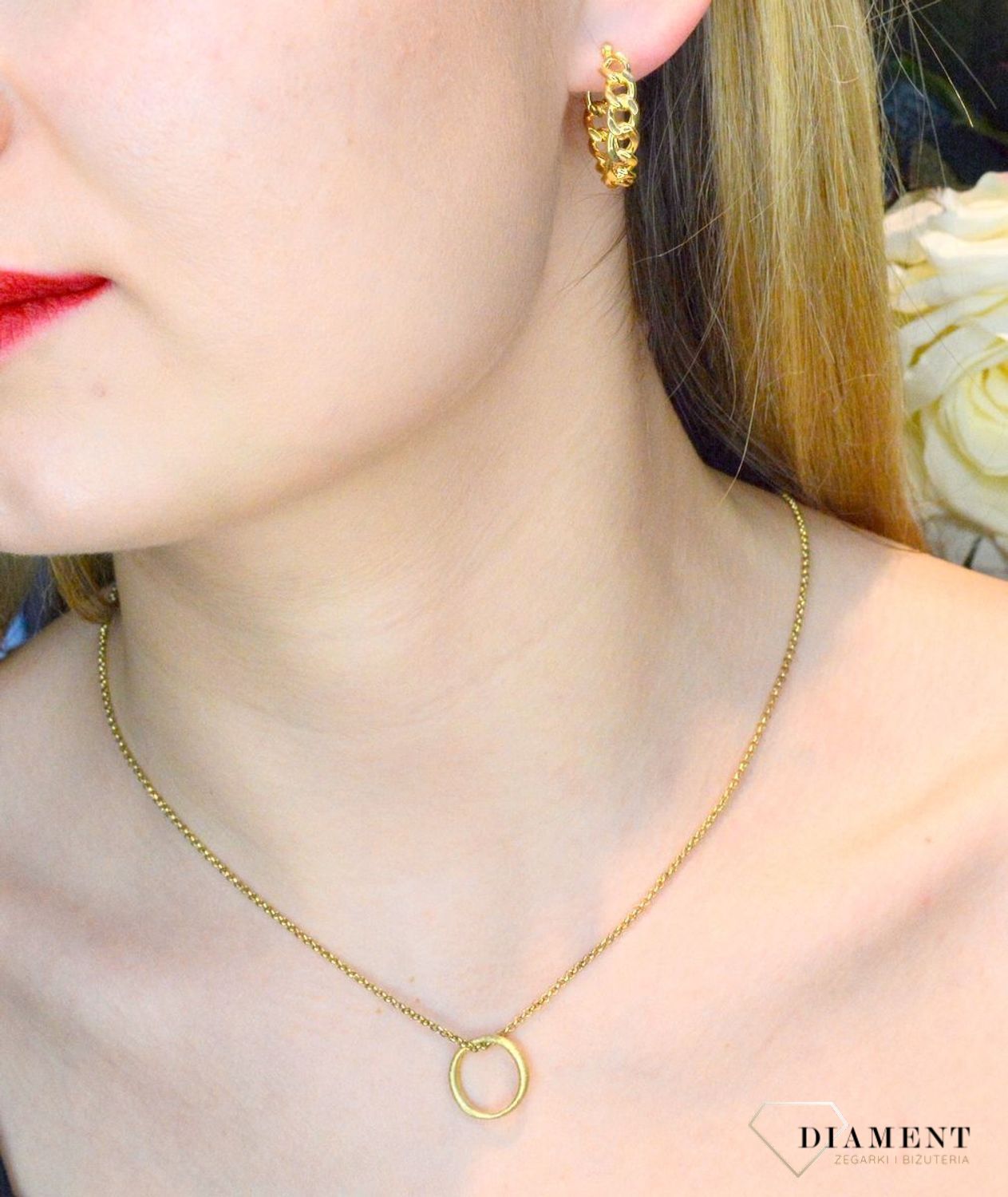 Srebrne kolczyki koła łańcuch 2 cm pozłacane DIA-KLC-83306Z-925. złote kolczyki koła wzór łańcuszka. Kolczyki srebrne wykonane z ogniwek.  Modna biżuteria noszona przez blogerki, influencerki..jpg