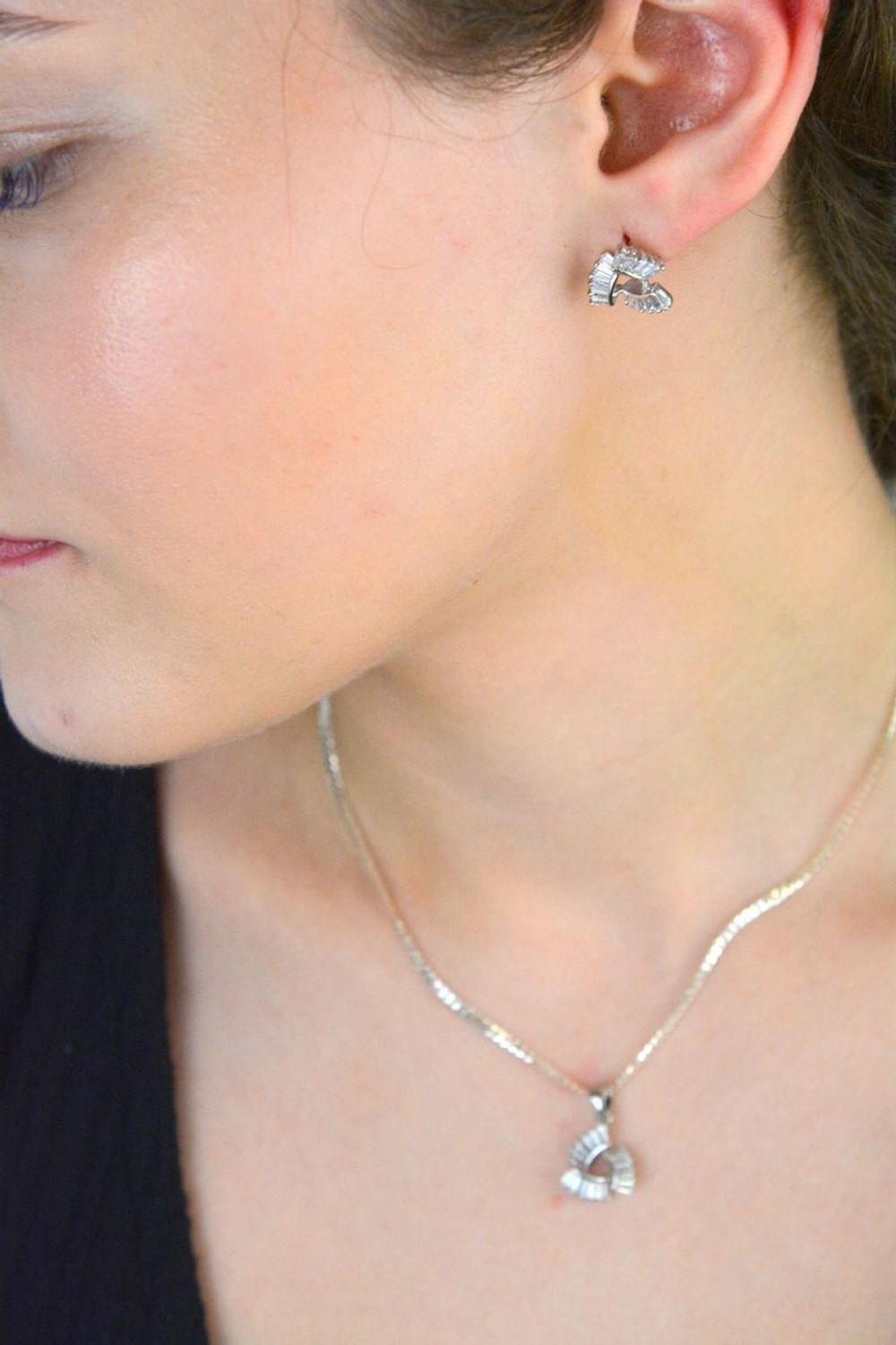 Kolczyki damskie srebrne geometryczne w cyrkonie próba 925, DIA-KLC-8631-925.jpg