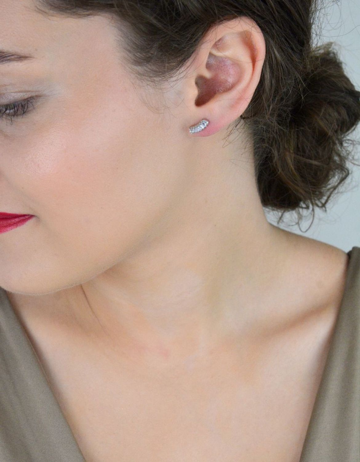 Srebrne kolczyki damskie z cyrkonią DIA-KLC-8783-925 – elegancki kształt, srebro 925, sztyft.jpg