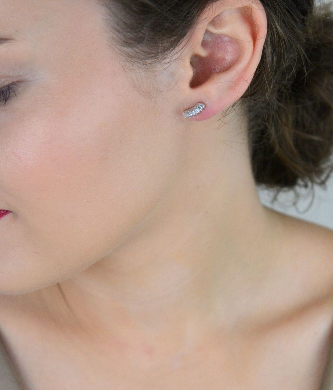 Srebrne kolczyki damskie z cyrkonią DIA-KLC-8783-925 – elegancki kształt, srebro 925, sztyft.jpg