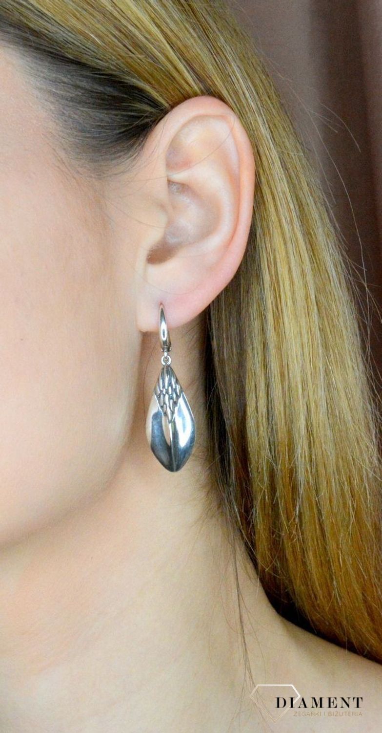 Srebrne kolczyki wiszące oksydowane o podłużnym kształcie DIA-KLC-8824-925.jpg