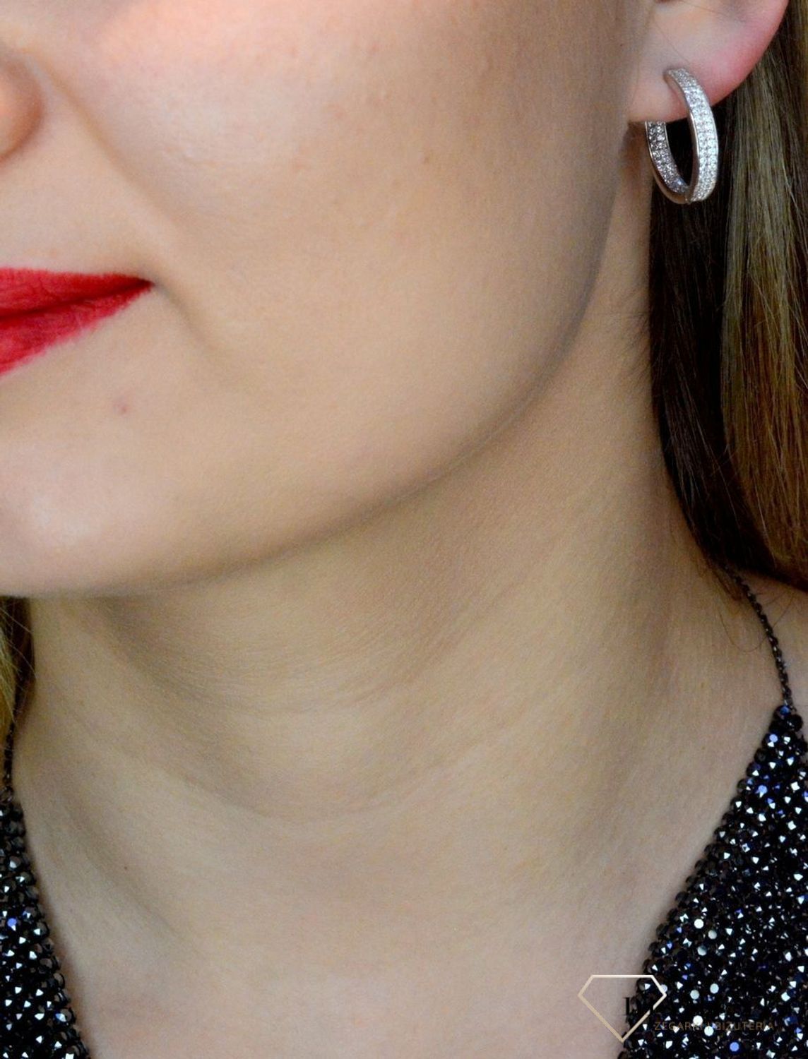 Srebrne kolczyki kółeczka z cyrkoniami 2 cm DIA-KLC-8845-925. Srebrne kolczyki kółeczka z cyrkoniami. Kolczyki okrągłe świetnie.jpg