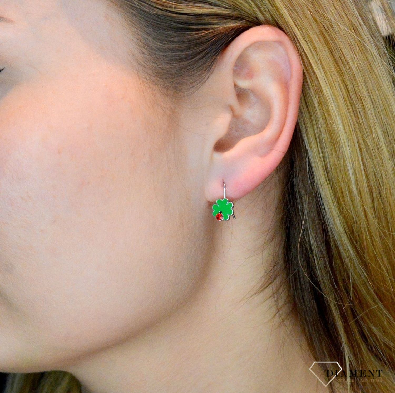 Kolczyki srebrne dziecięce Biedroneczki są w kropeczki 925. Zapięcie na bigiel. Kolczyki dziecięce. Prezent dla dziecka. tani prezent na komunie. Kolczyki zwierzątka. Psi patrol. Biżuteria dla dzieci..jpg