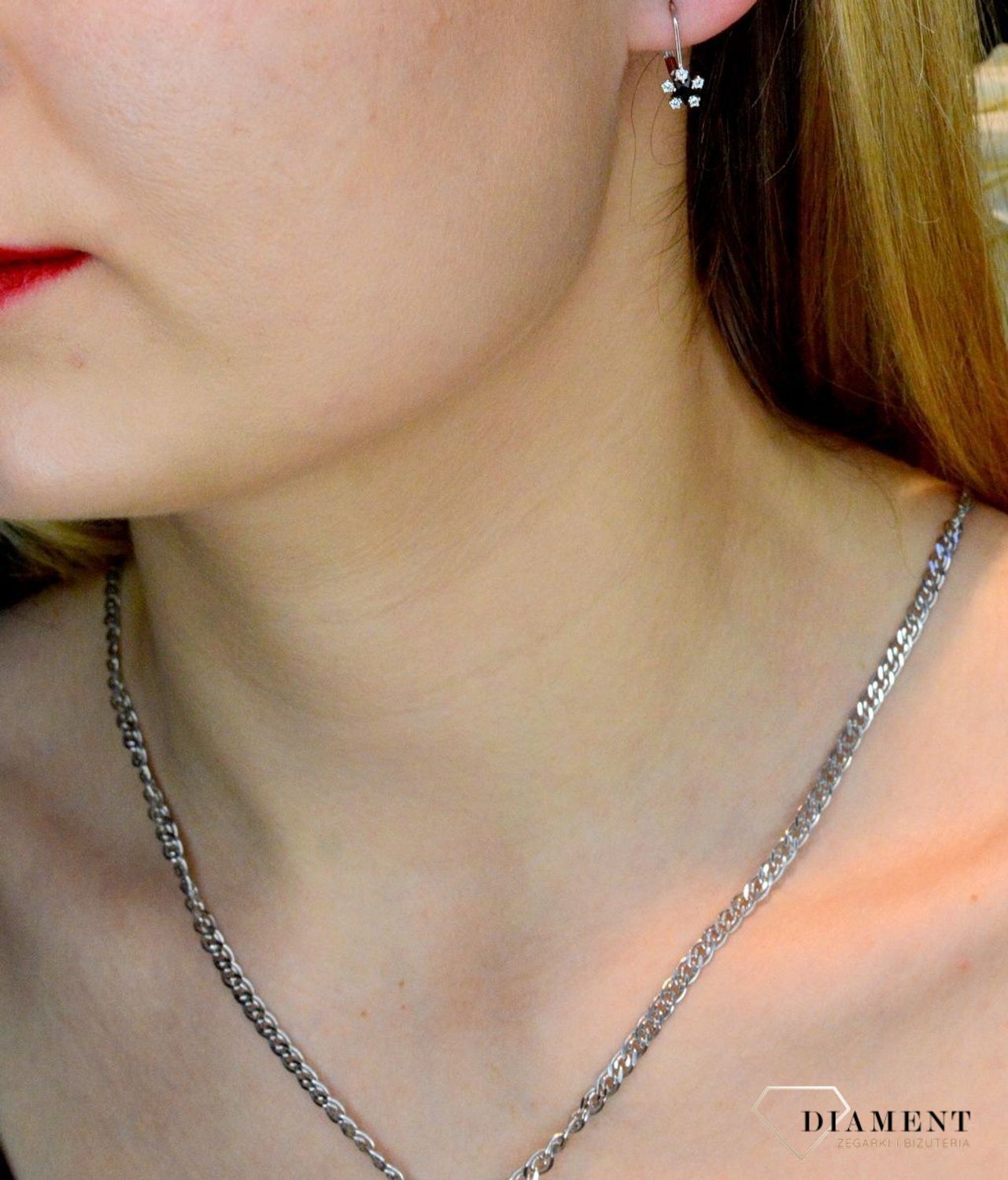 Srebrne kolczyki Czarne kwiatki 925 DIA-KLC-8970-925.  Dziecięce kolczyki. Delikatne kolczyki. Proste kolczyki damskie. Krótkie kolczyki zapięcie angielskie . Modna biżuteria..jpg