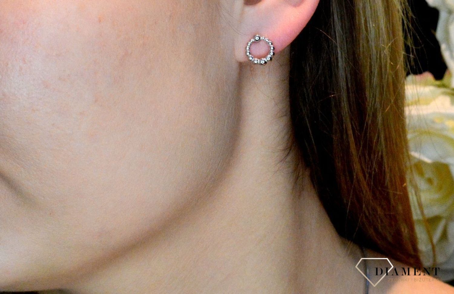 Kolczyki srebrne damskie kółeczka wkrętki 925 DIA-KLC-8972-925. Srebrne koła. Biżuteria to świetny pomysł na prezent. Srebrne kolczyki damskie kółka.Proste kolczyki. Kolczyki bez cyrkonii. Kółka we wzorek..jpg