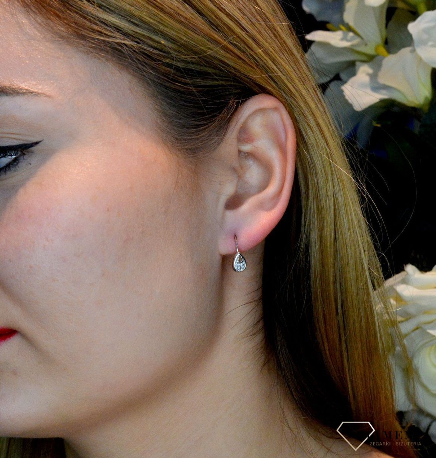 Srebrne kolczyki eleganckie łezki na bigiel 925 DIA-KLC-8973-925.  Dziecięce kolczyki. Delikatne kolczyki. Proste kolczyki damskie. Krótkie kolczyki na bigiel . Modna biżuteria..jpg