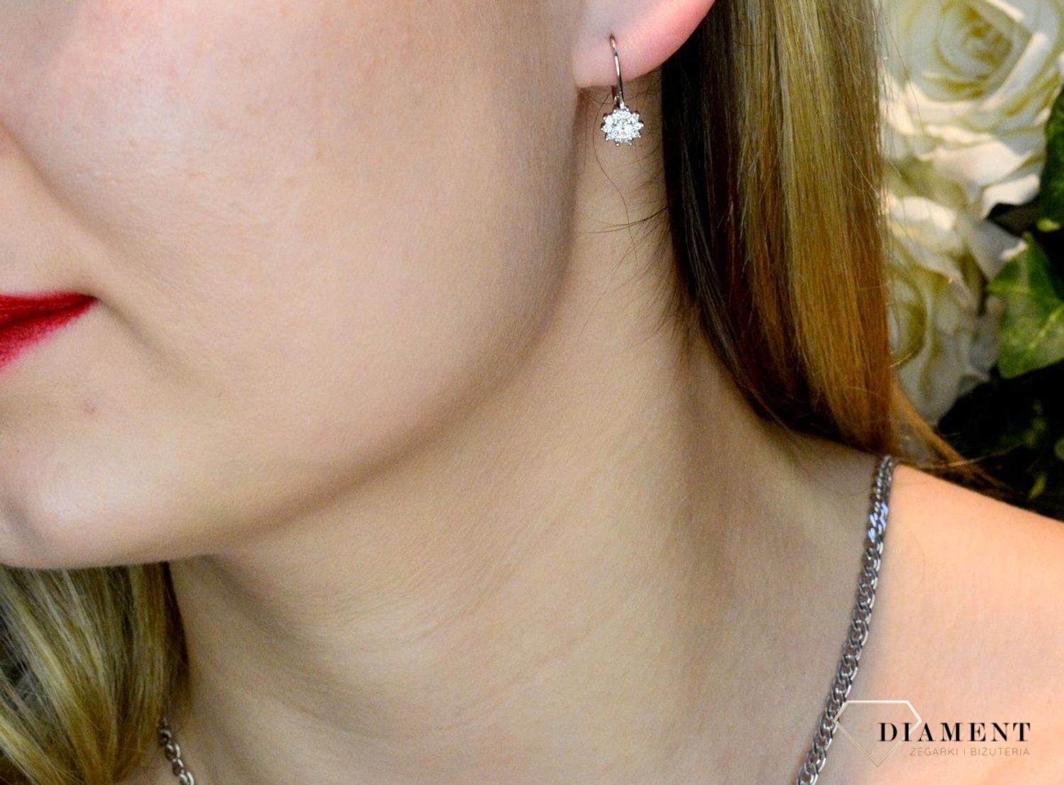 Srebrne kolczyki damskie klasyczna cyrkonia 925 DIA-KLC-8988-925. Delikatna biżuteria. Dla mamy. Na dzien matki. Kolczyki serca. Krótkie kolczyki. Kolczyki wygodne zapięcie angielskie. Minimalistyczne kolczyki. insta biżuteria.jpg