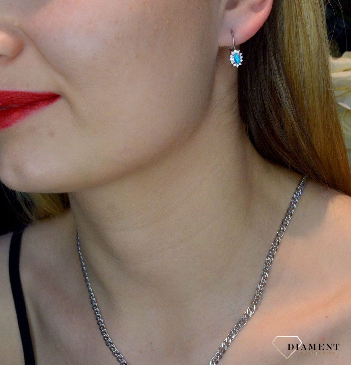 Srebrne kolczyki wiszące opal niebieski 925 DIA-KLC-8989-925.  Delikatna biżuteria. Dla mamy. Na dzien matki. Kolczyki serca. Krótkie kolczyki. Kolczyki wygodne zapięcie angielskie. Minimalistyczne kolczyki. insta biżuteria. B.jpg