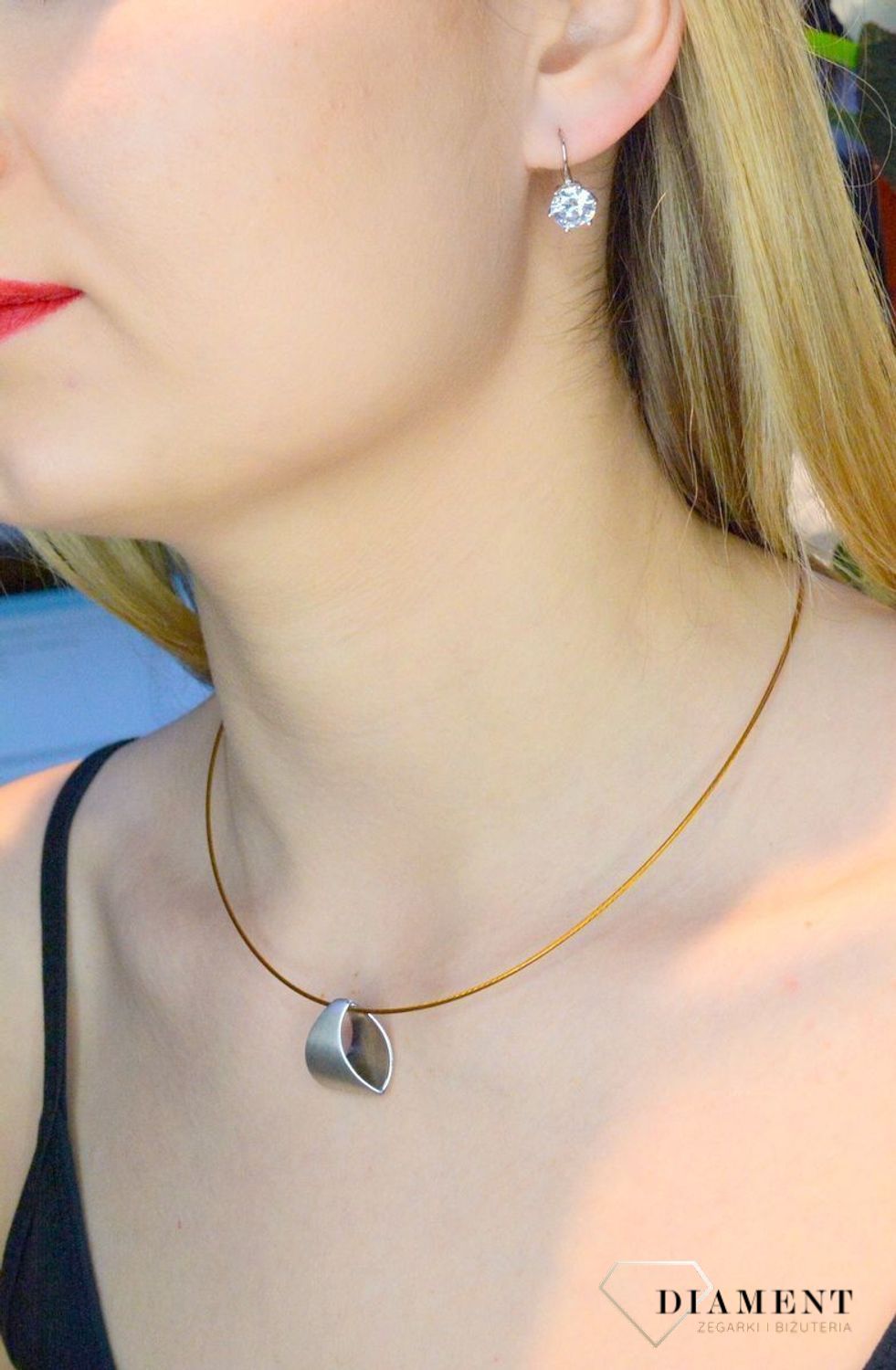 Srebrne kolczyki elegancka cyrkonia 925 DIA-KLC-8990-925. Kolczyki na prezent. Kolczyki na dzień mamy. Kolczyki liście. Modna biżuteria. Dla mamy. Kobieca biżuteria. Elegancka biżuteria na co dzień..jpg