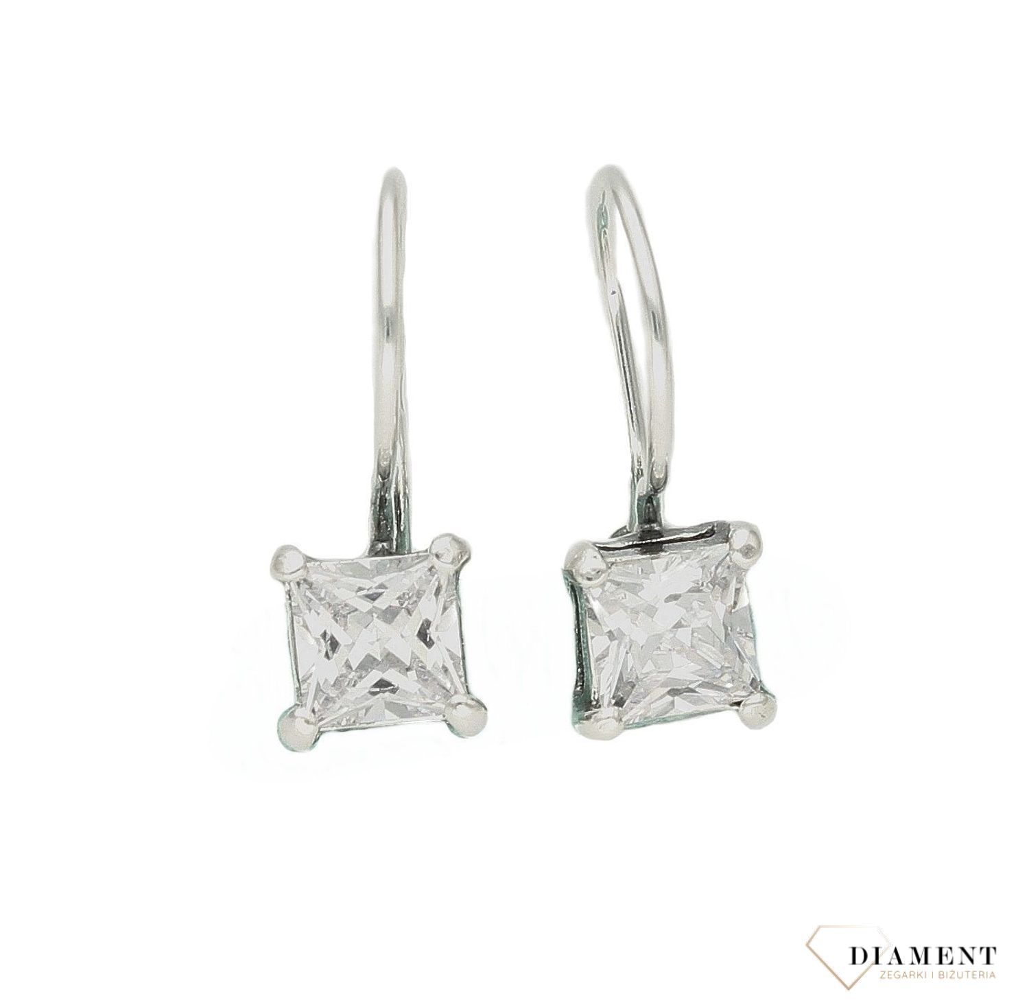 Srebrne damskie kolczyki Eleganckie klasyki bigiel 925 DIA-KLC-8991-925. Kolczyki na prezent. Kolczyki na dzień mamy. Kolczyki liście. Modna biżuteria. Dla mamy. Kobieca biżuteria. Elegancka biżuteria na co dzień..jpg