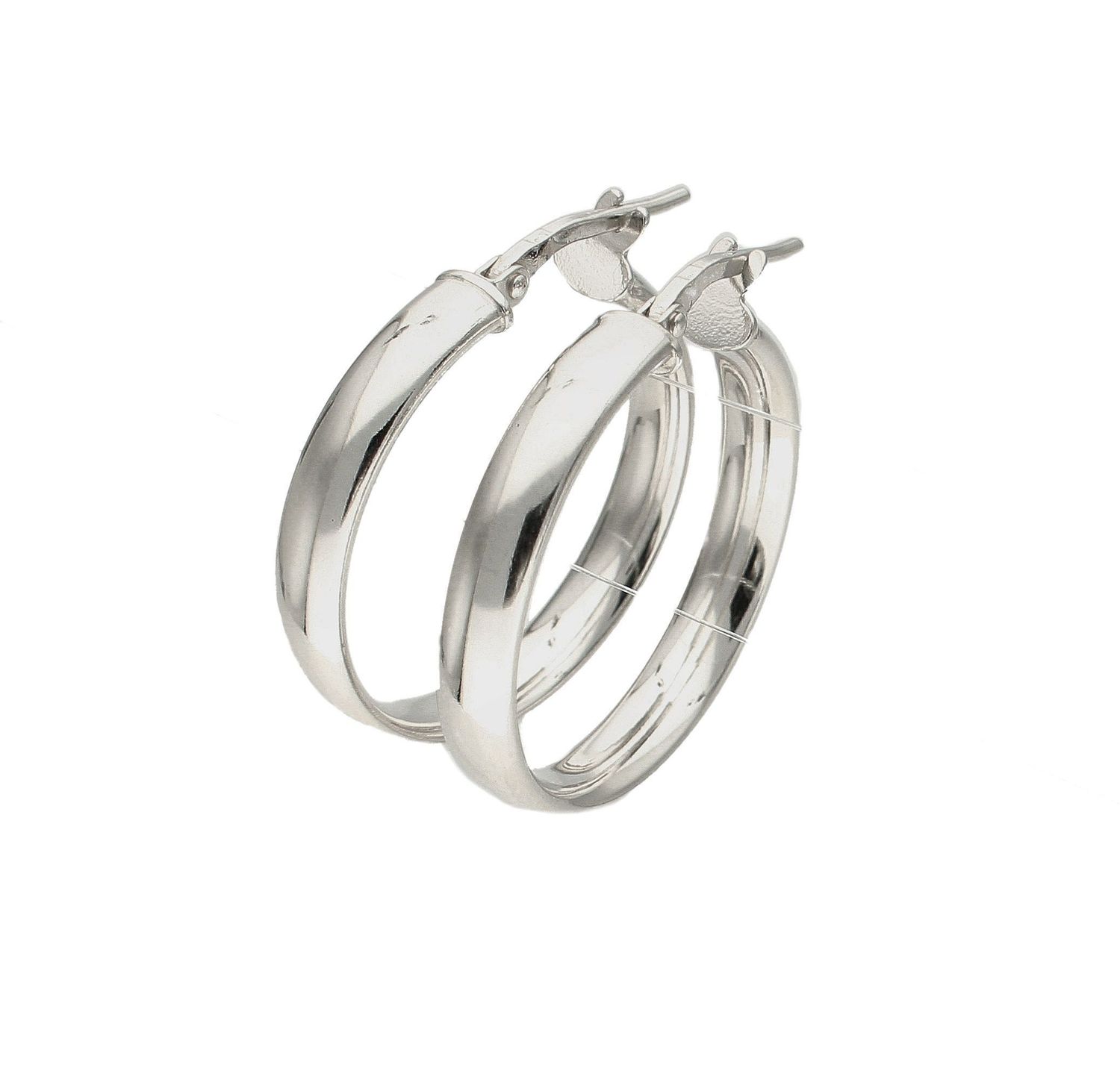 Srebrne kolczyki damskie kółka gładkie DIA-KLC-9094-925. Biżuteria to świetny pomysł na prezent. Srebrne kolczyki o bardzo prostym modelu, a jednocześnie niezwykle efektowne. Kolczyki kółka na prezent..jpg