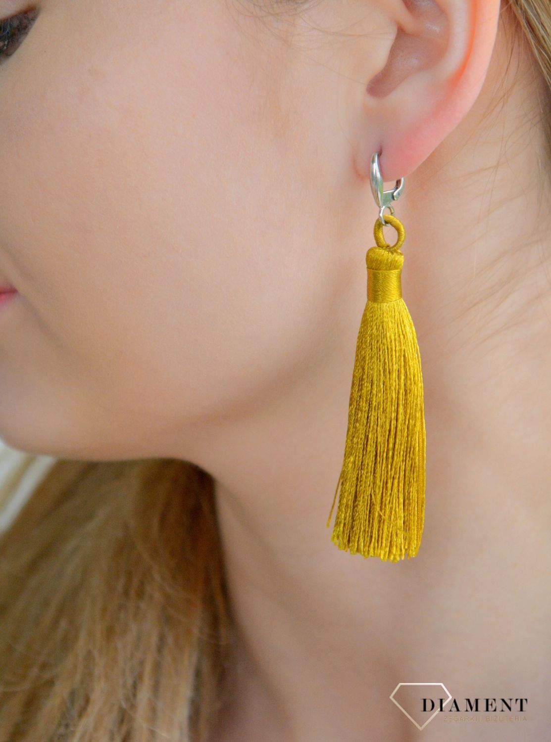 Srebrne kolczyki 925 wiszące chwosty frędzle w musztardowym kolorze DIA-KLC-9361-925. Srebrne kolczyki damskie. Kolczyki srebrne chwosty. Kolczyki chwosty wiszące. Kolczyki nowoczesne na lato.1.jpg