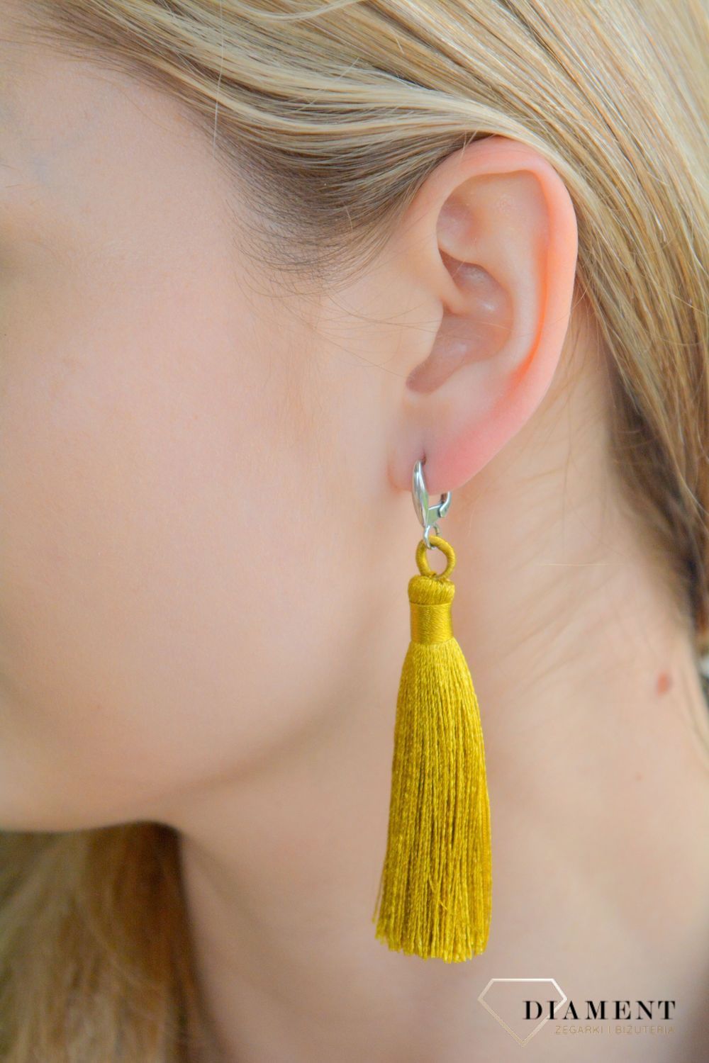 Srebrne kolczyki 925 wiszące chwosty frędzle w musztardowym kolorze DIA-KLC-9361-925. Srebrne kolczyki damskie. Kolczyki srebrne chwosty. Kolczyki chwosty wiszące. Kolczyki nowoczesne na lato.1.jpg