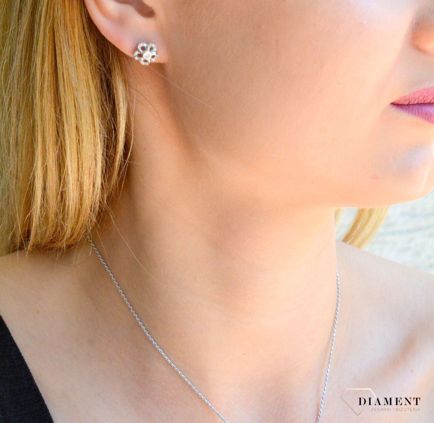 Srebrne kolczyki damskie kwiatki z cyrkoniami DIA-KLC-9415-925d.jpg