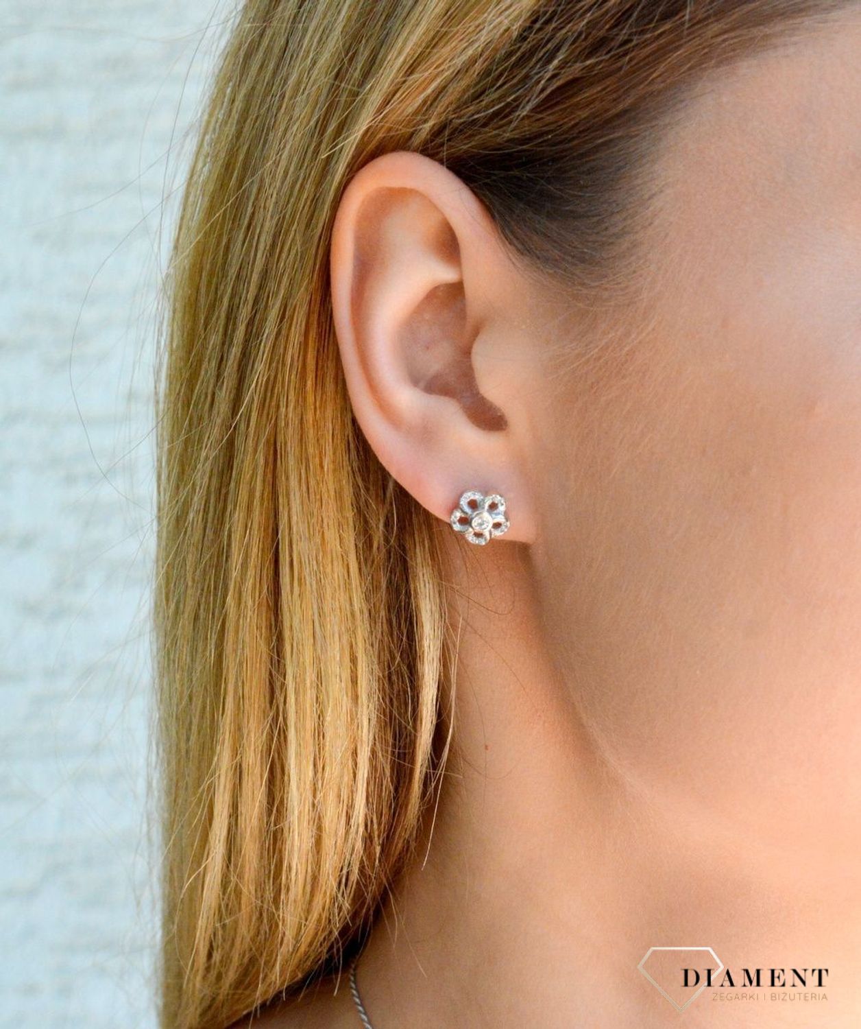 Srebrne kolczyki damskie kwiatki z cyrkoniami DIA-KLC-9415-925d.jpg