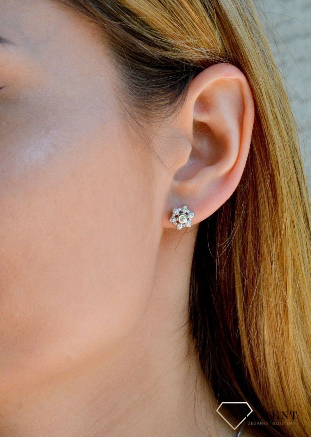 Srebrne kolczyki damskie kwiatki z cyrkoniami DIA-KLC-9430-925a.jpg