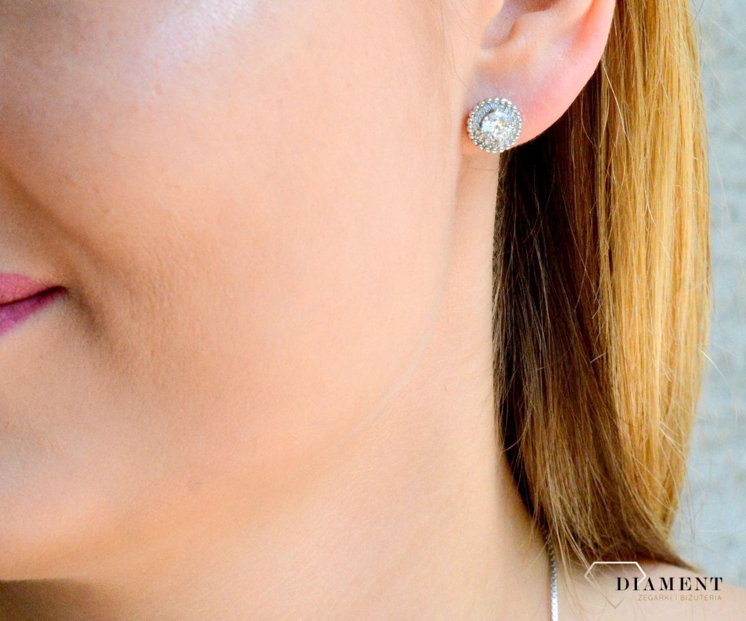 Srebrne kolczyki damskie z cyrkoniami wkrętki DIA-KLC-9444-925d.jpg