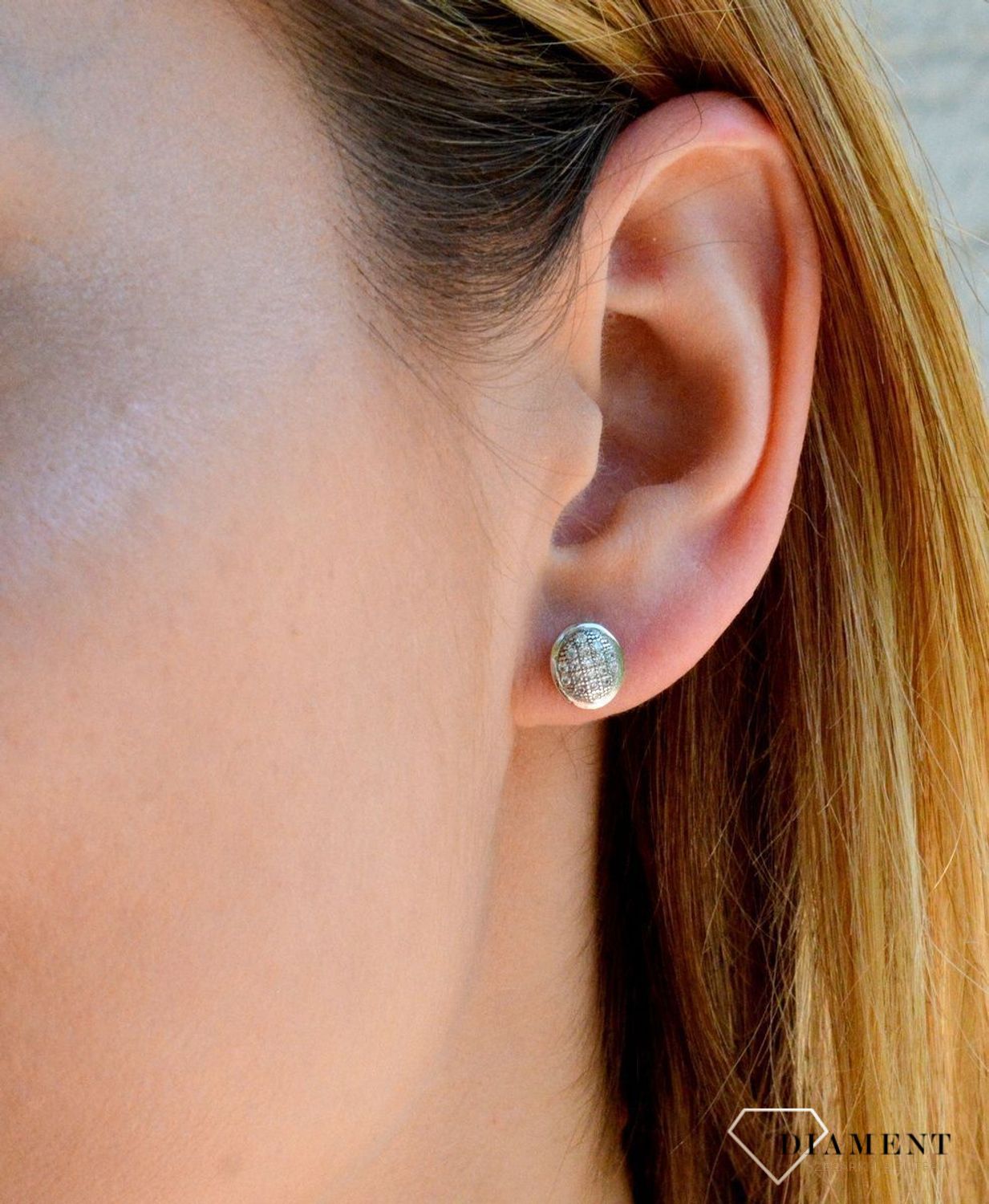 Srebrne kolczyki owalne wysadzone cyrkoniami wkrętki DIA-KLC-9453-925d.jpg