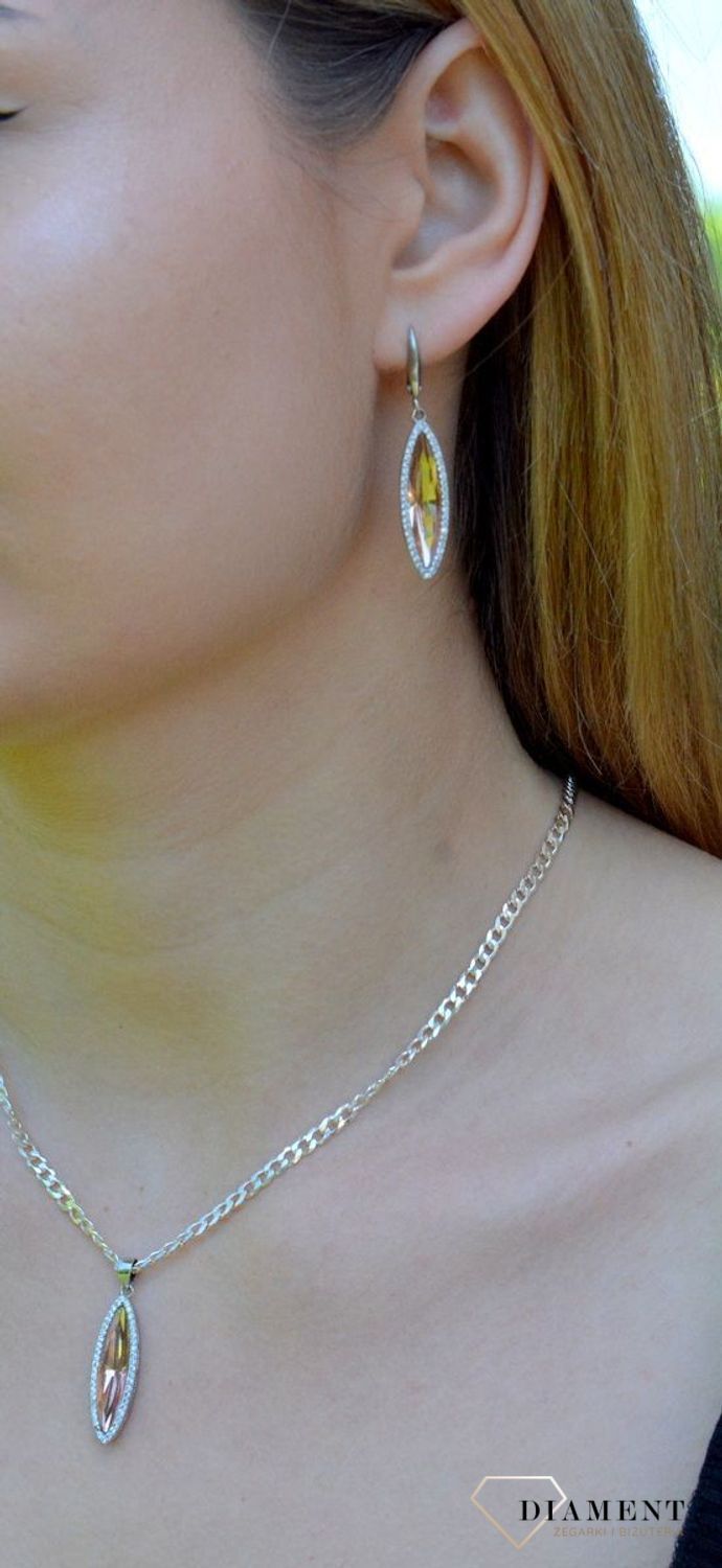 Srebrne kolczyki długie sopelki w łososiowym kolorze DIA-KLC-9464-925f.jpg