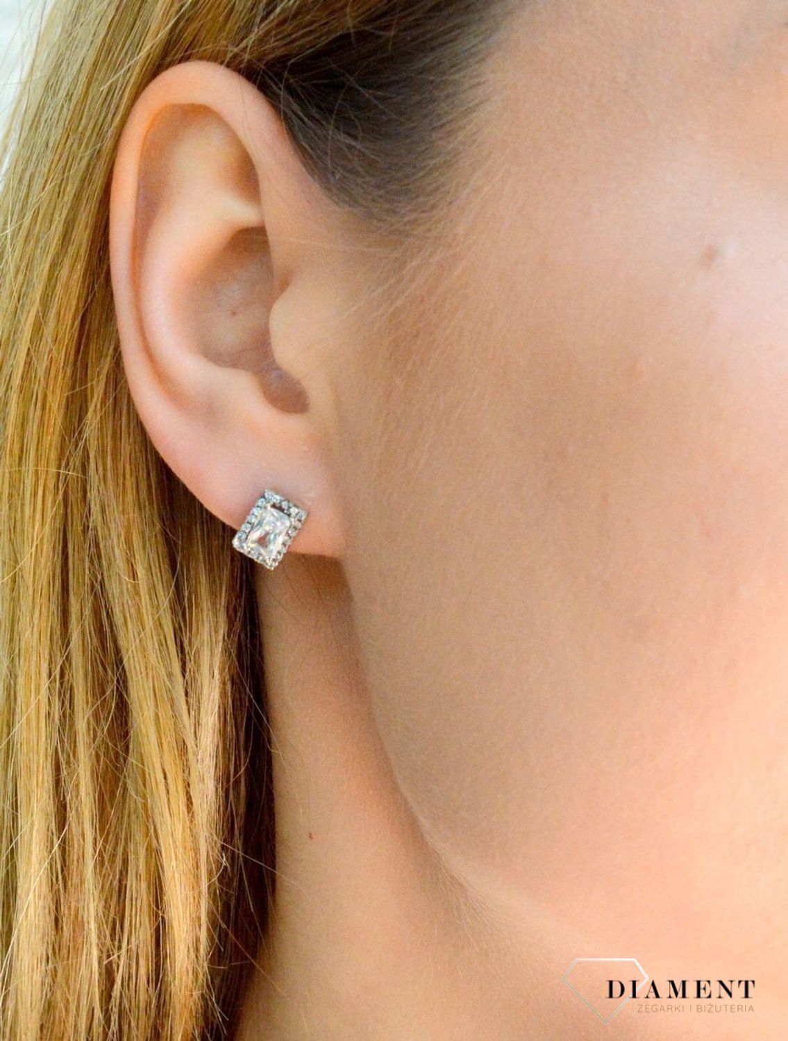 Srebrne kolczyki damskie z prostokątną cyrkonią DIA-KLC-9467-925d.jpg