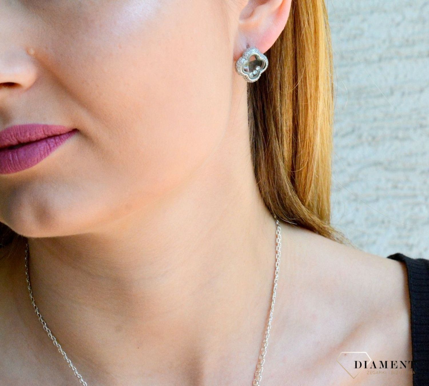 Srebrne kolczyki koniczynki z cyrkoniami zamkniętymi w środku DIA-KLC-9476-925c.jpg