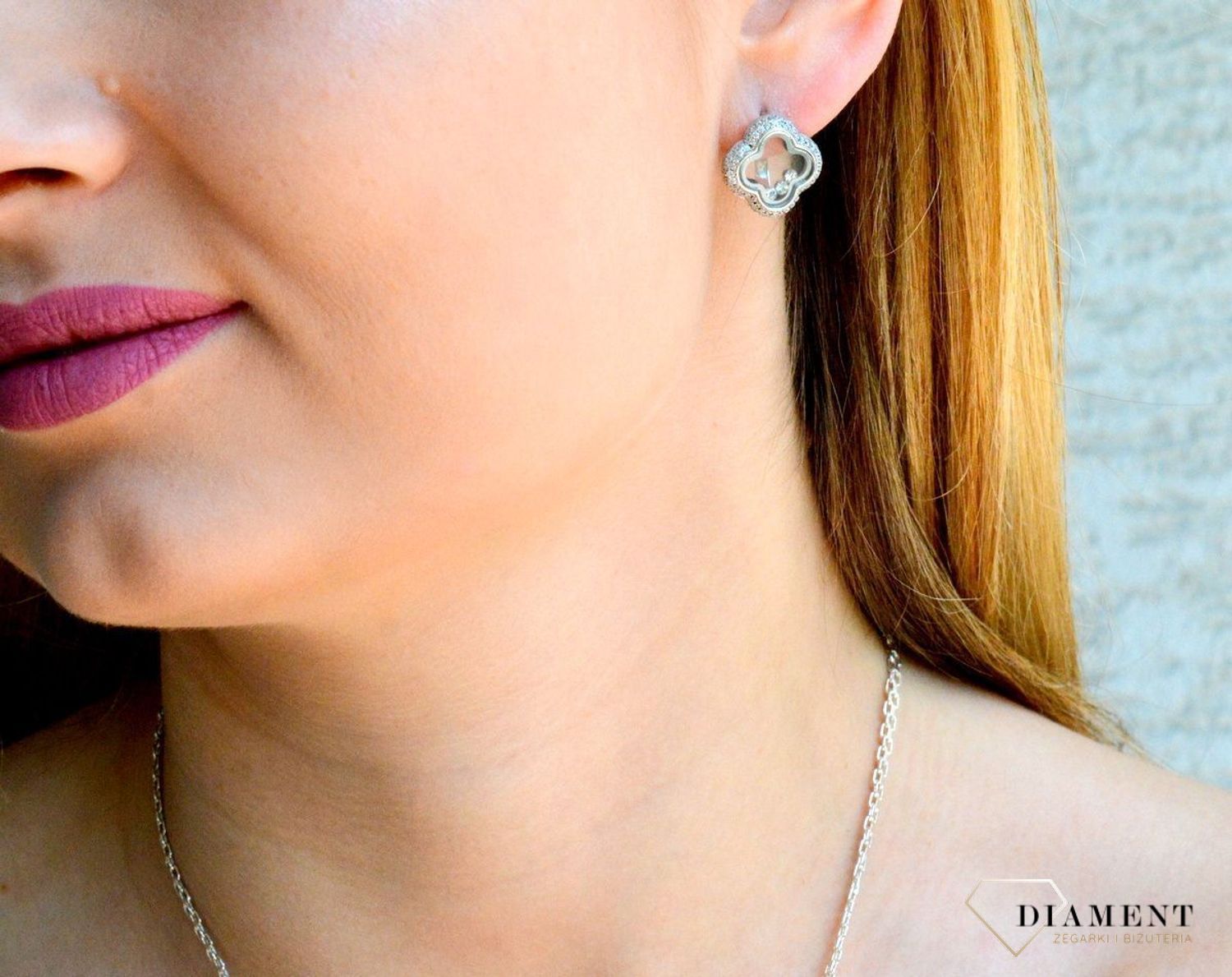 Srebrne kolczyki koniczynki z cyrkoniami zamkniętymi w środku DIA-KLC-9476-925c.jpg