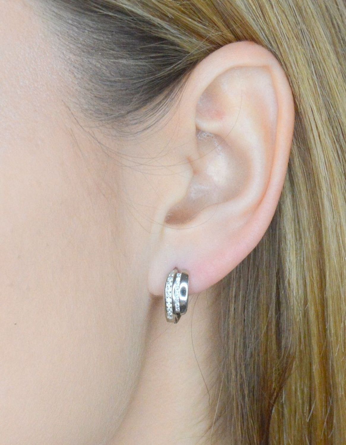 Srebrne kolczyki damskie wiszące koła rzędy cyrkonii DIA-KLC-9576-925. Srebrne kolczyki damskie. Srebrne kolczyki koła. Srebrne kolczyki damskie wiszące. Kolczyki srebrne na prezent. Delikatne kolczyki..jpg