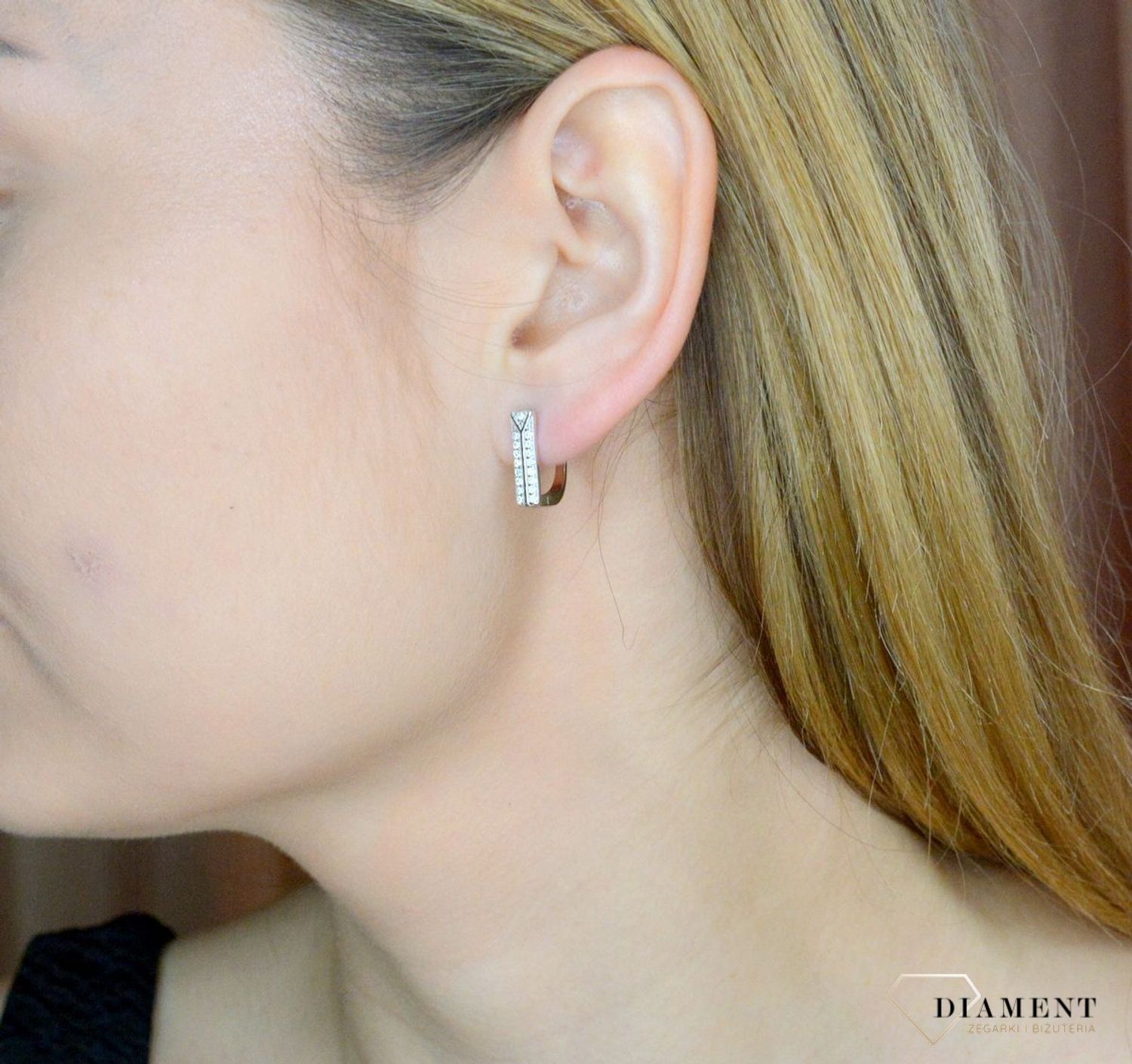 Srebrne kolczyki damskie 925 z białymi cyrkoniami angielskie zapięcie DIA-KLC-9586-925. Srebrna biżuteria. Srebrne kolczyki. Biżuteria damska. Kolczyki srebrne. Pomysł na prezent. Kolczyki z cyrkoniami..jpg