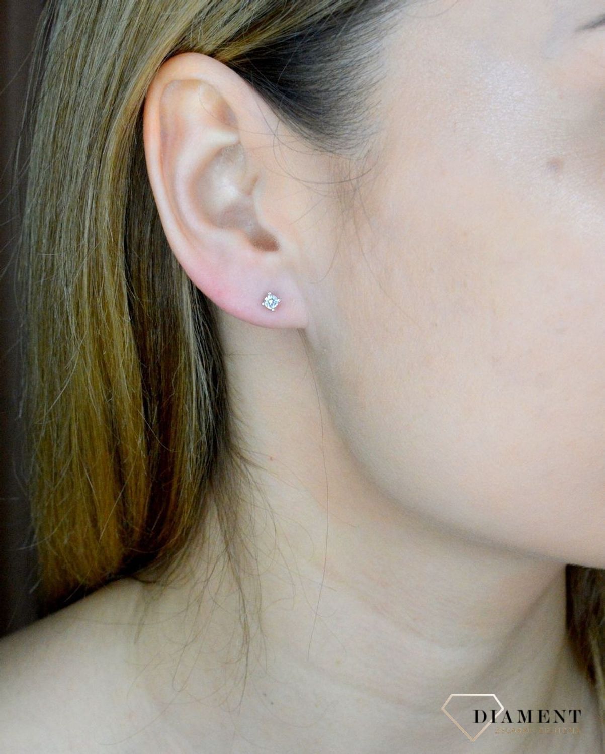 Srebrne kolczyki damskie 925 wkrętki okrągłe białe cyrkonie DIA-KLC-9600-925. Delikatne kolczyki damskie. Kolczyki dla dziewczyn.jpg