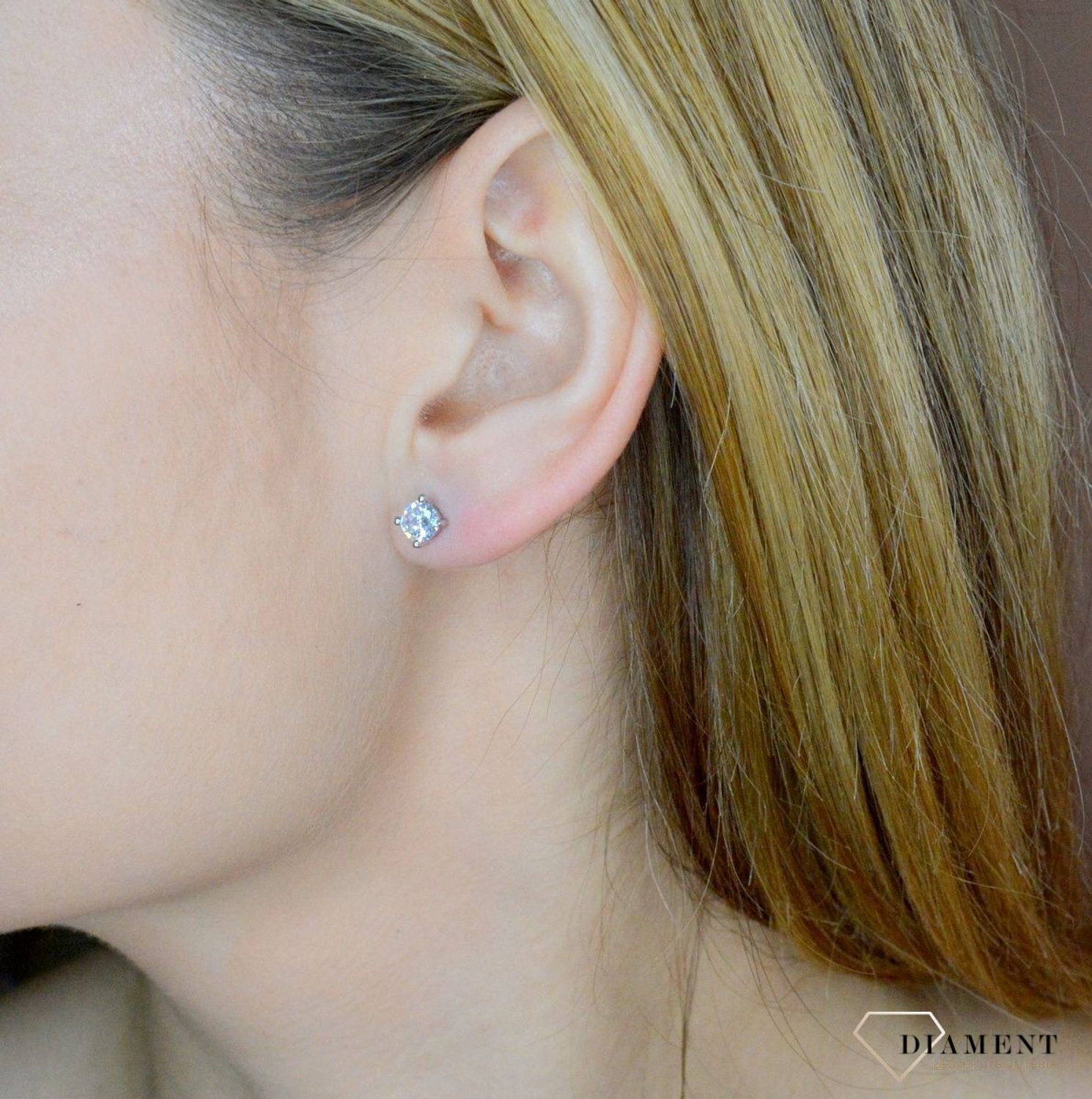 Srebrne kolczyki damskie 925 wkrętki okrągłe białe cyrkonie DIA-KLC-9602-925. Delikatne kolczyki damskie. Kolczyki dla dziewczyn.jpg