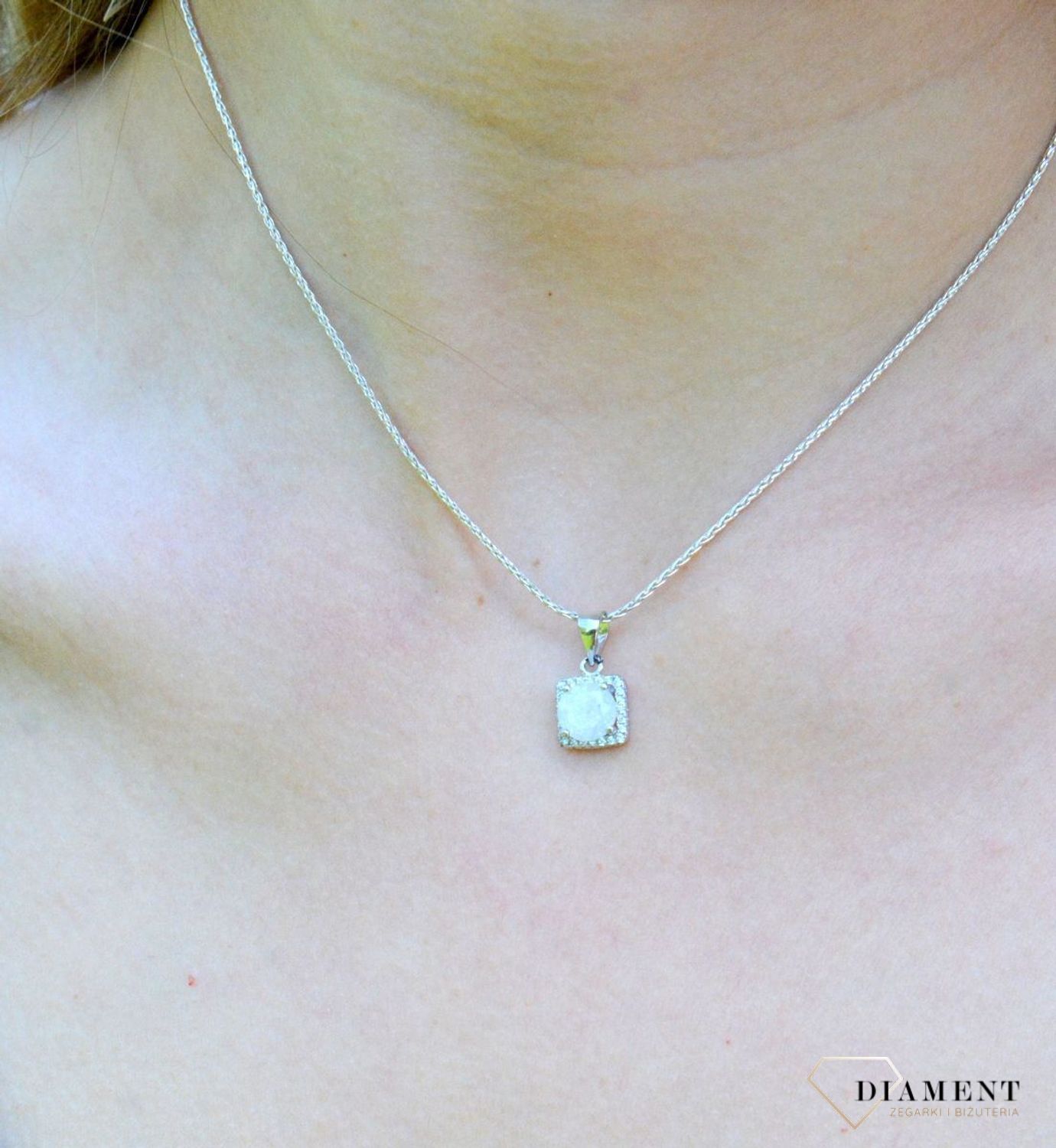 Srebrny komplet damski kolczyki zawieszka kwadraciki DIA-KLC-9696-925d (1).jpg