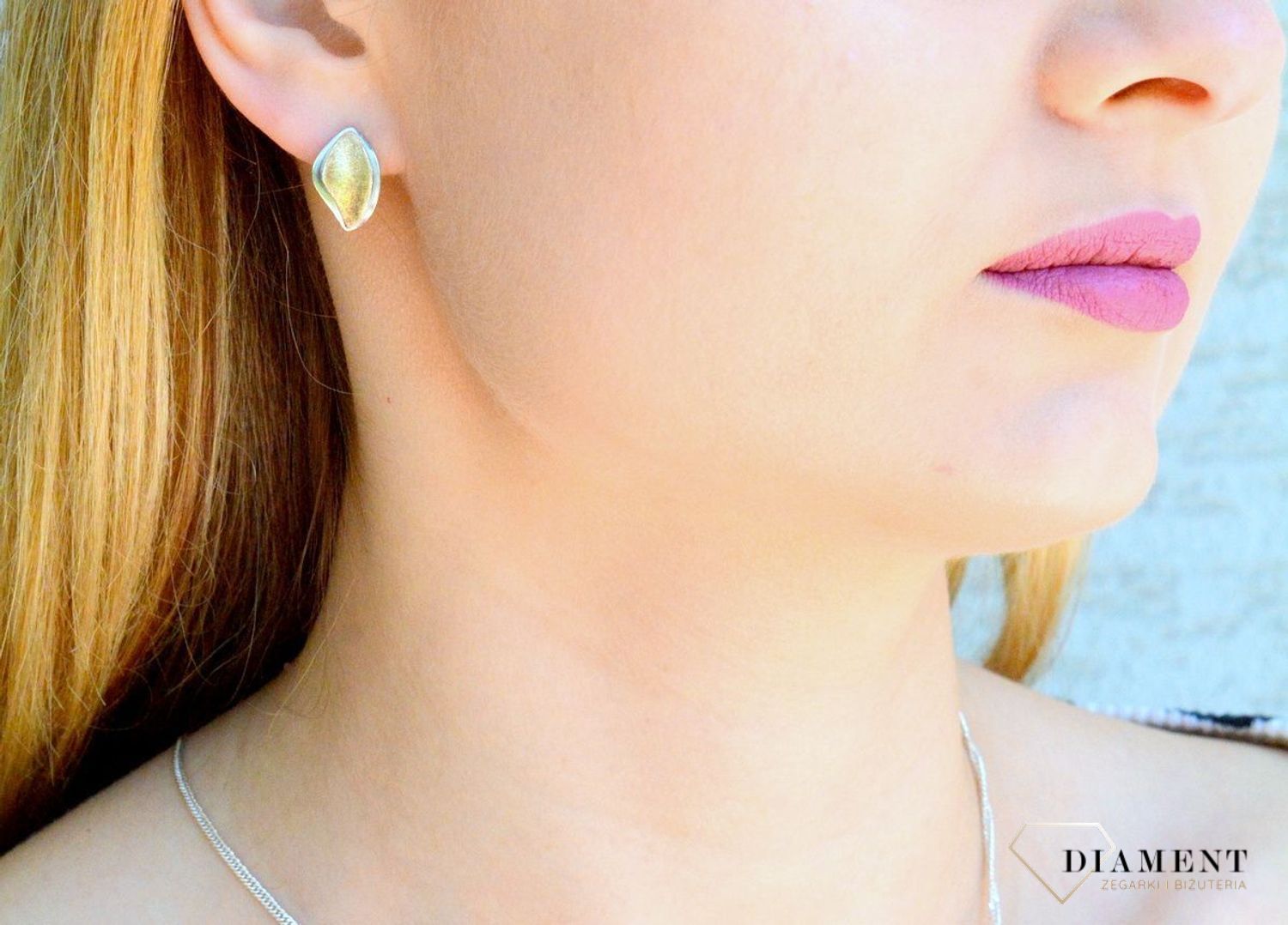 Srebrne kolczyki damskie z ozdobnym elementem pozłacanym DIA-KLC-9697-925d.jpg