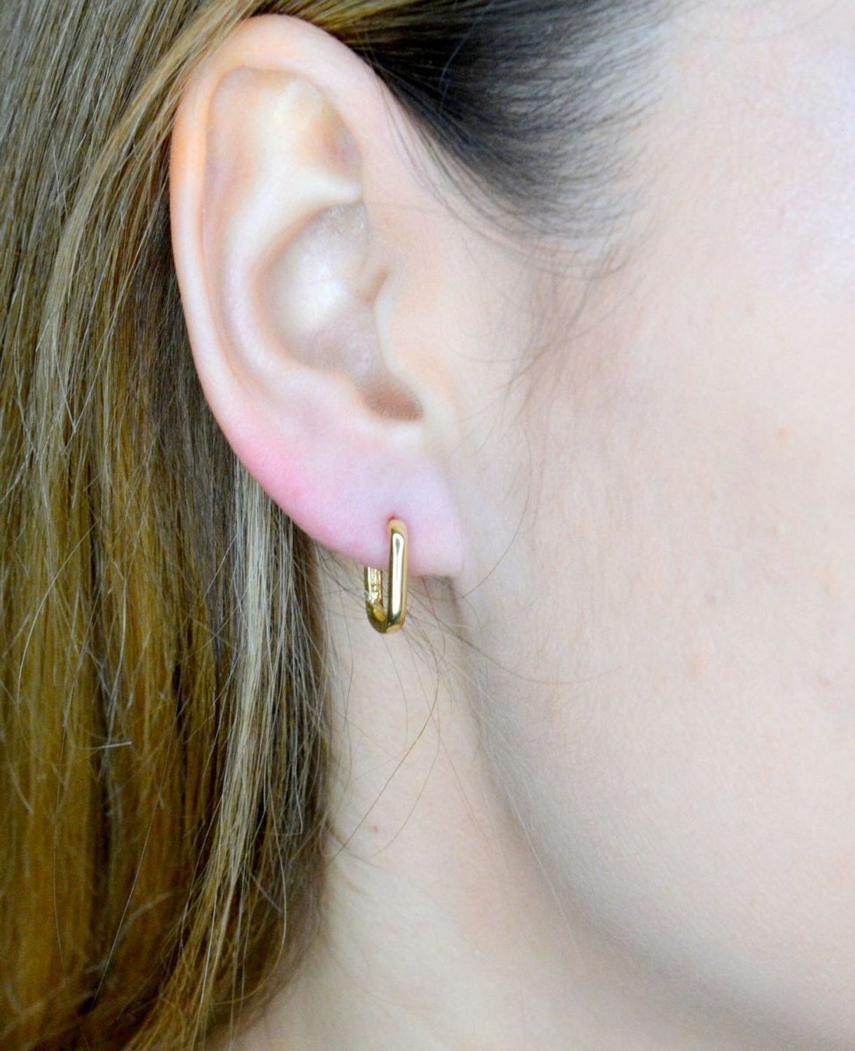 Piękne kolczyki z zapięciem na zatrzask wykonane ze złota próby 585. DIA-KLC-9734-585.jpg