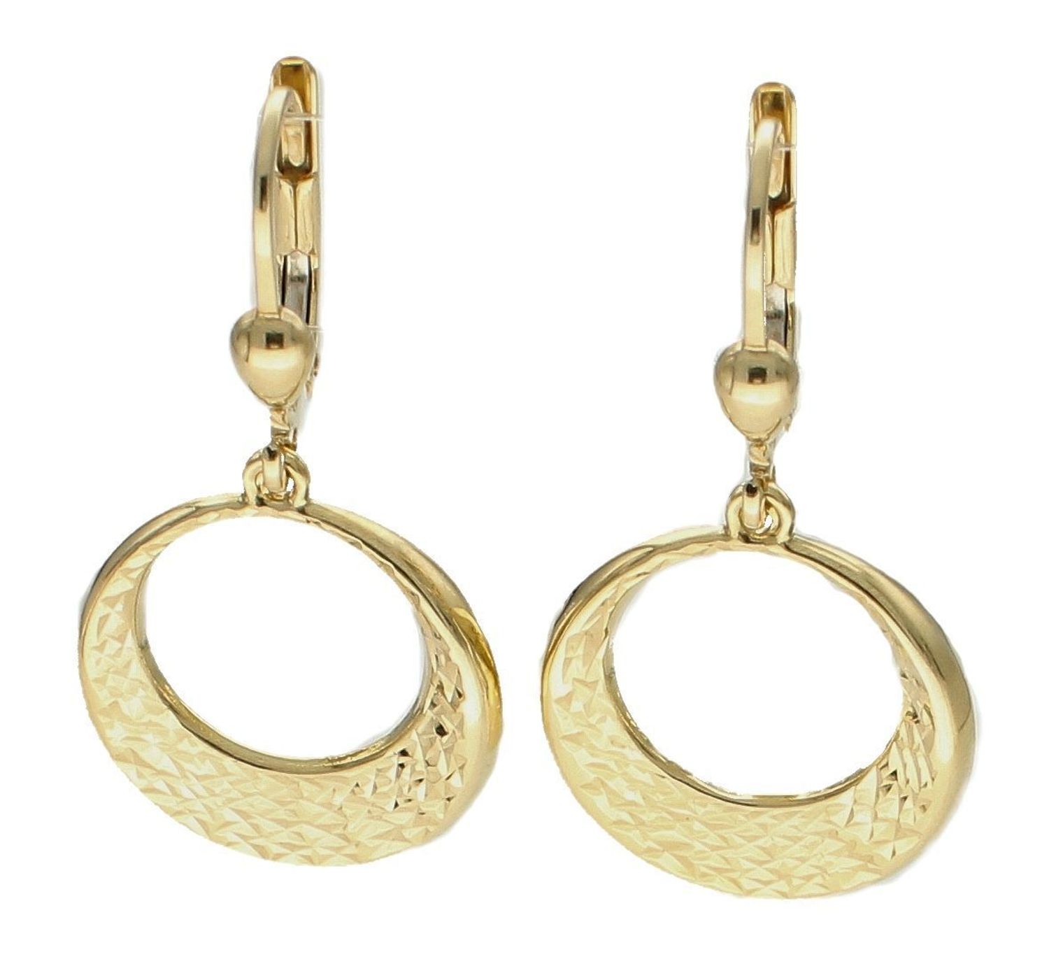 Złote kolczyki 585 wiszące kółeczka z grawerowaniem DIA-KLC-9757-585. Złote kolczyki wykonane z najwyższej jakości żółtego złota, próba 585, waga około 2,72 gram. Kolczyki w minimalistycznym stylu, wpisujące się w obecne trendy modow.jpg