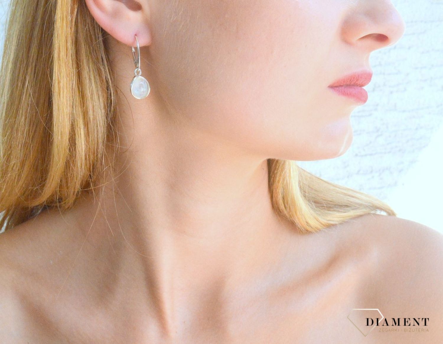 Srebrne kolczyki damskie wiszące z kamieniem księżycowym DIA-KLC-9805-925. Srebrne kolczyki damskie. Srebrne kolczyki wiszące. Kolczyki srebrne z kamieniem. Kolczyki z kamieniem księżycowym..jpg