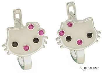 Srebrne kolczyki dla dziewczynki 'Hello Kitty' DIA-KLC-9809-925. Te kolczyki oczarują każdą małą modnisie. Kolczyki z motywem postaci z bajki to świetny upominek na prezent. Kolczyki na angielskie zapięcie. Kolczyki Hello Kitt.jpg