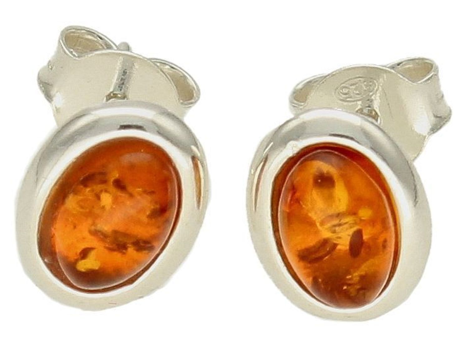 Srebrne kolczyki 925 owalne wkrętki z koniakowym bursztynem DIA-KLC-9861-925. Srebrne kolczyki damskie wkrętki. Kolczyki damskie z kamieniem. Kolczyki srebrne damskie idealne na prezent. Kolczyki z bursztynem bałtyckim..jpg