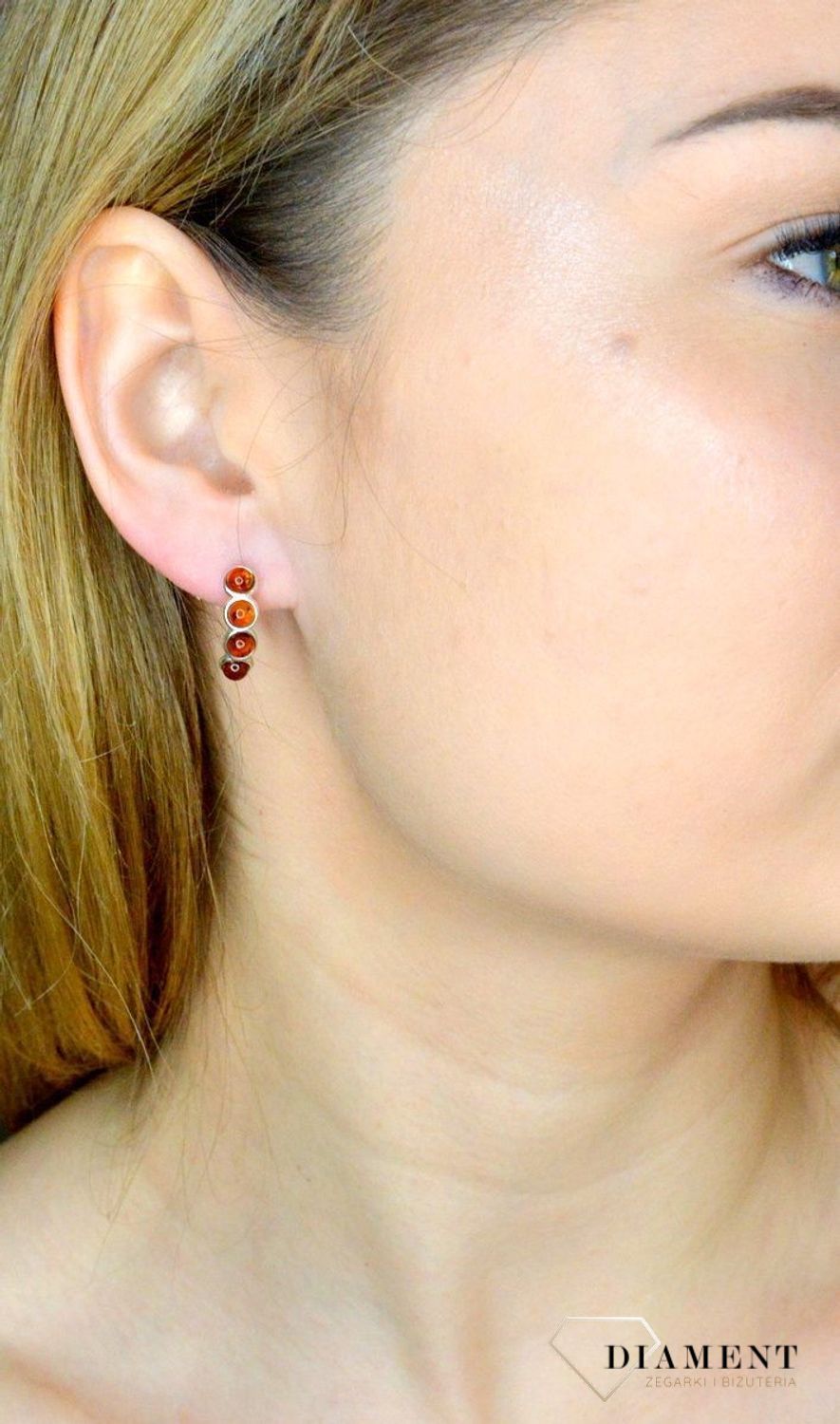 Srebrne kolczyki wiszące z koniakowym bursztynem bałtyckim DIA-KLC-9863-925.jpg