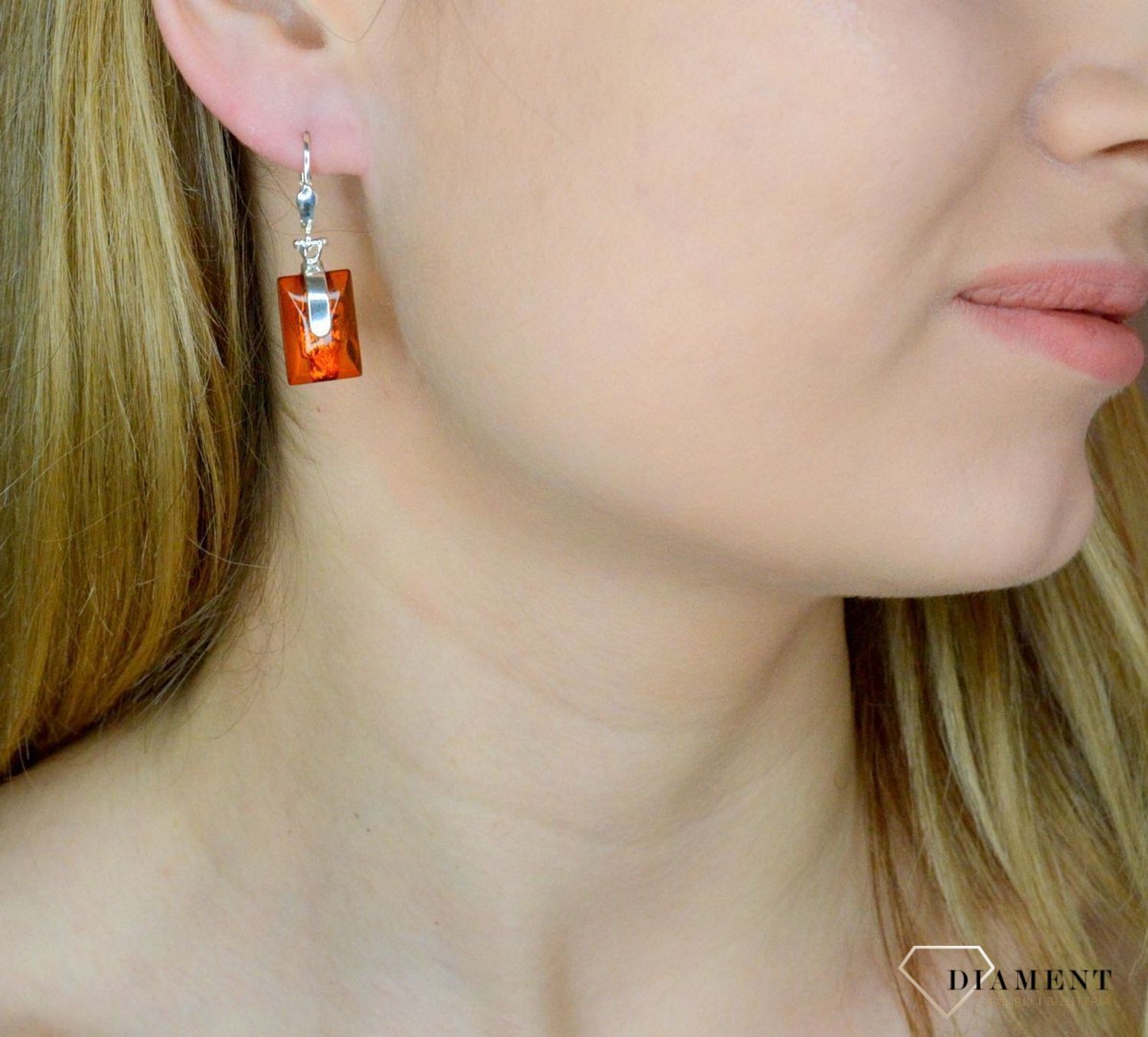 Srebrne kolczyki wiszące prostokąty z bursztynem bałtyckim DIA-KLC-9881-925.jpg