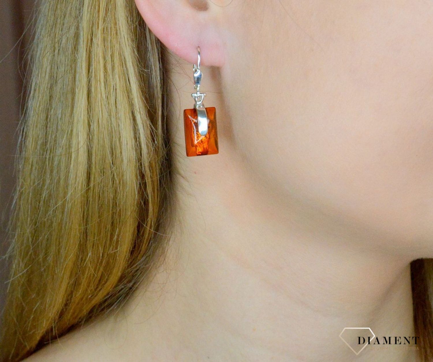 Srebrne kolczyki wiszące prostokąty z bursztynem bałtyckim DIA-KLC-9881-925.jpg