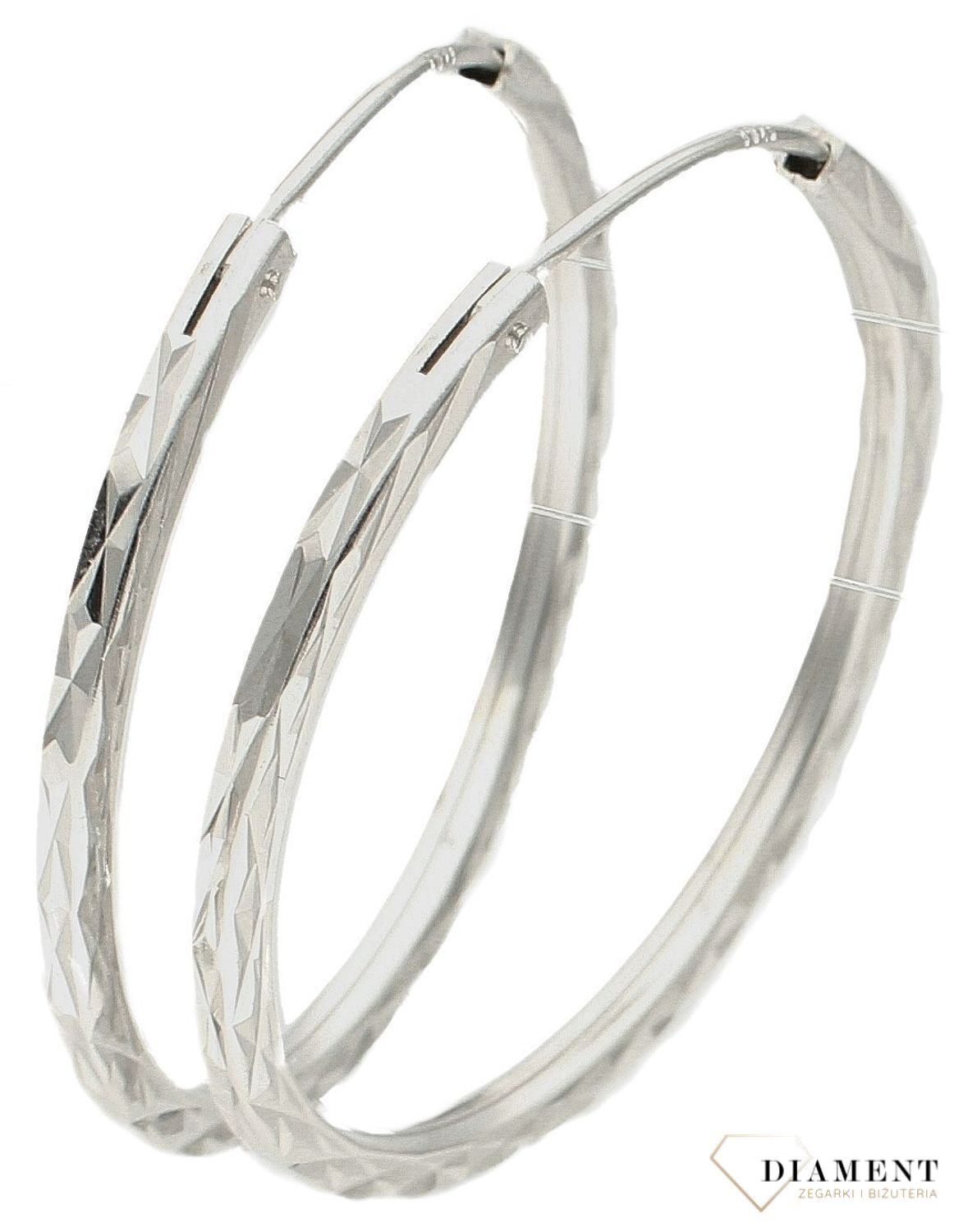 Srebrne kolczyki damskie koła 3,5 cm z ozdobnym grawerowaniem DIA-KLC-9989-925. Srebrne kolczyki damskie klasyczne kółka. Klasyczne kółka srebrne z ozdobnym grawerowaniem. Piękne kolczyki z wygodnym zapięciem z chowanym sztyft.jpg