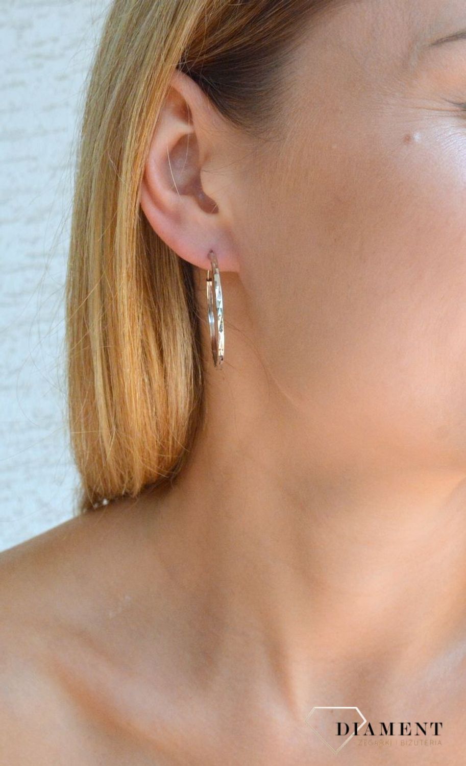 Srebrne kolczyki damskie koła 3,5 cm z ozdobnym grawerowaniem DIA-KLC-9989-925. Srebrne kolczyki damskie klasyczne kółka. Klasyczne kółka srebrne z ozdobnym grawerowaniem. Piękne kolczyki z wygodnym zapięciem z chowanym sztyft.jpg