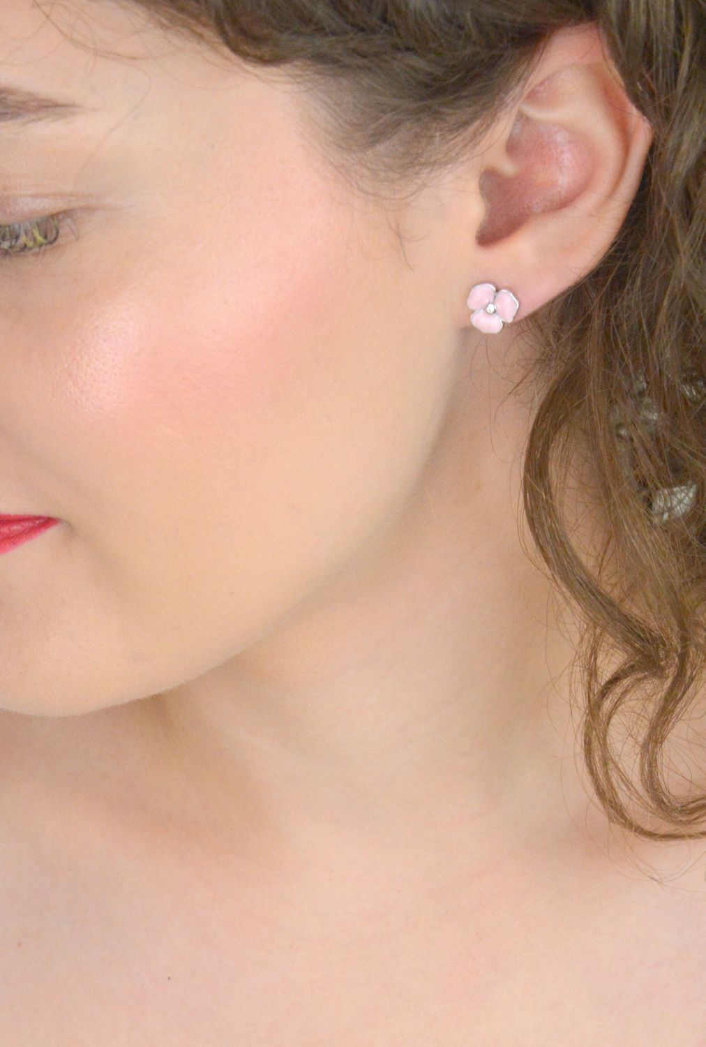 Kolczyki na wkrętki 'Różowe Kwiatki z emalią' DIA-KLC-ALDEM0084KSZTRH-925.png